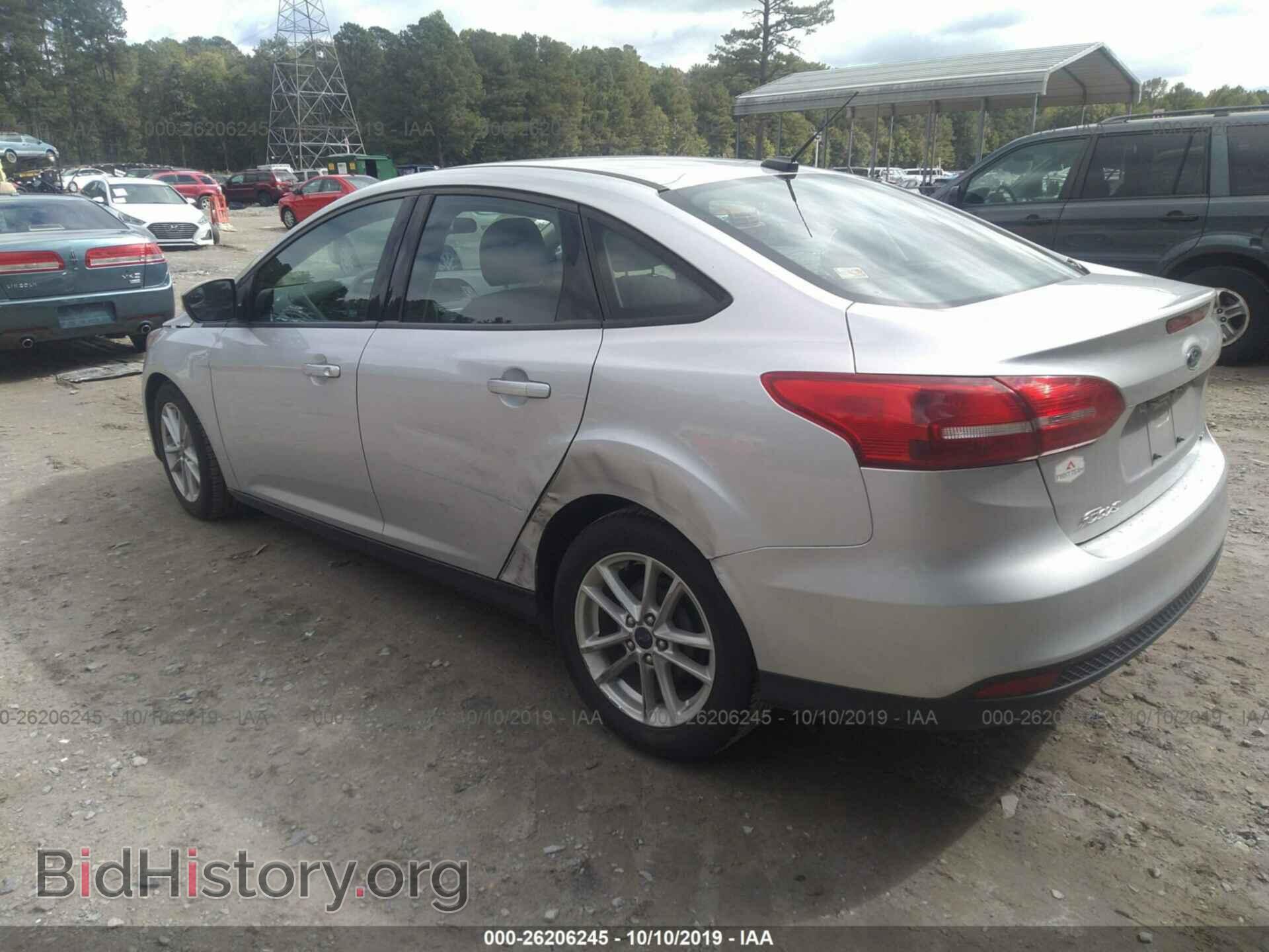 2017 Ford Focus - VIN: 1FADP3F25HL217874 - Фото 3
