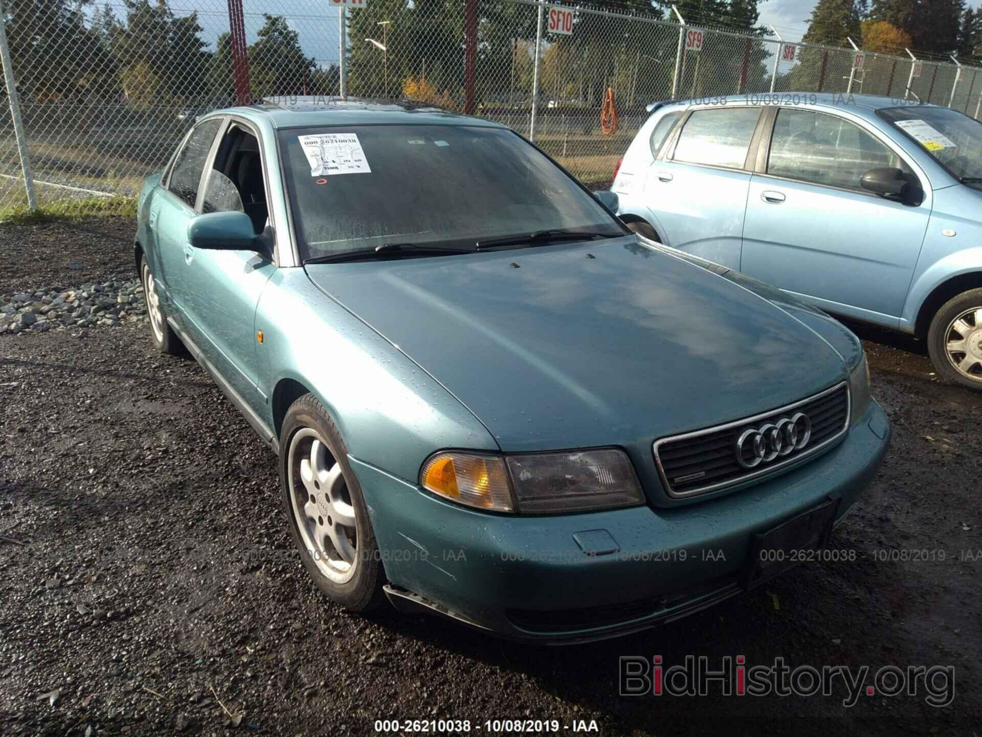 Фотография WAUCB28D6XA010320 - AUDI A4 1999