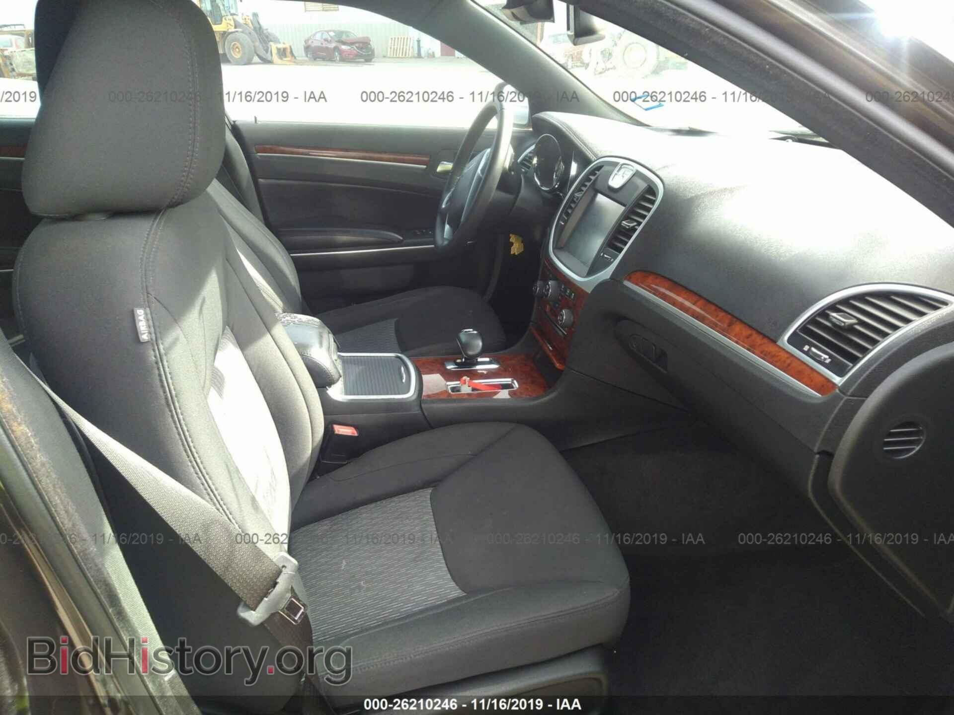 2012 CHRYSLER 300 - VIN: 2C3CCAAG8CH311900 - Фото 5