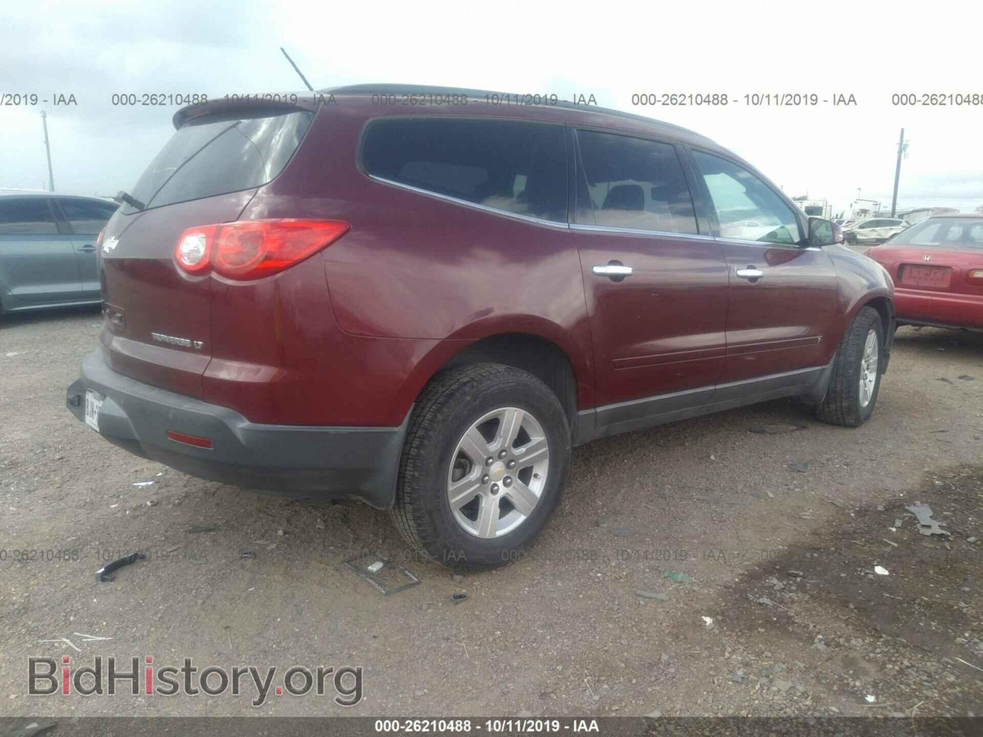 2010 CHEVROLET TRAVERSE - VIN: 1GNLRFED8AS106159 - Фото 4