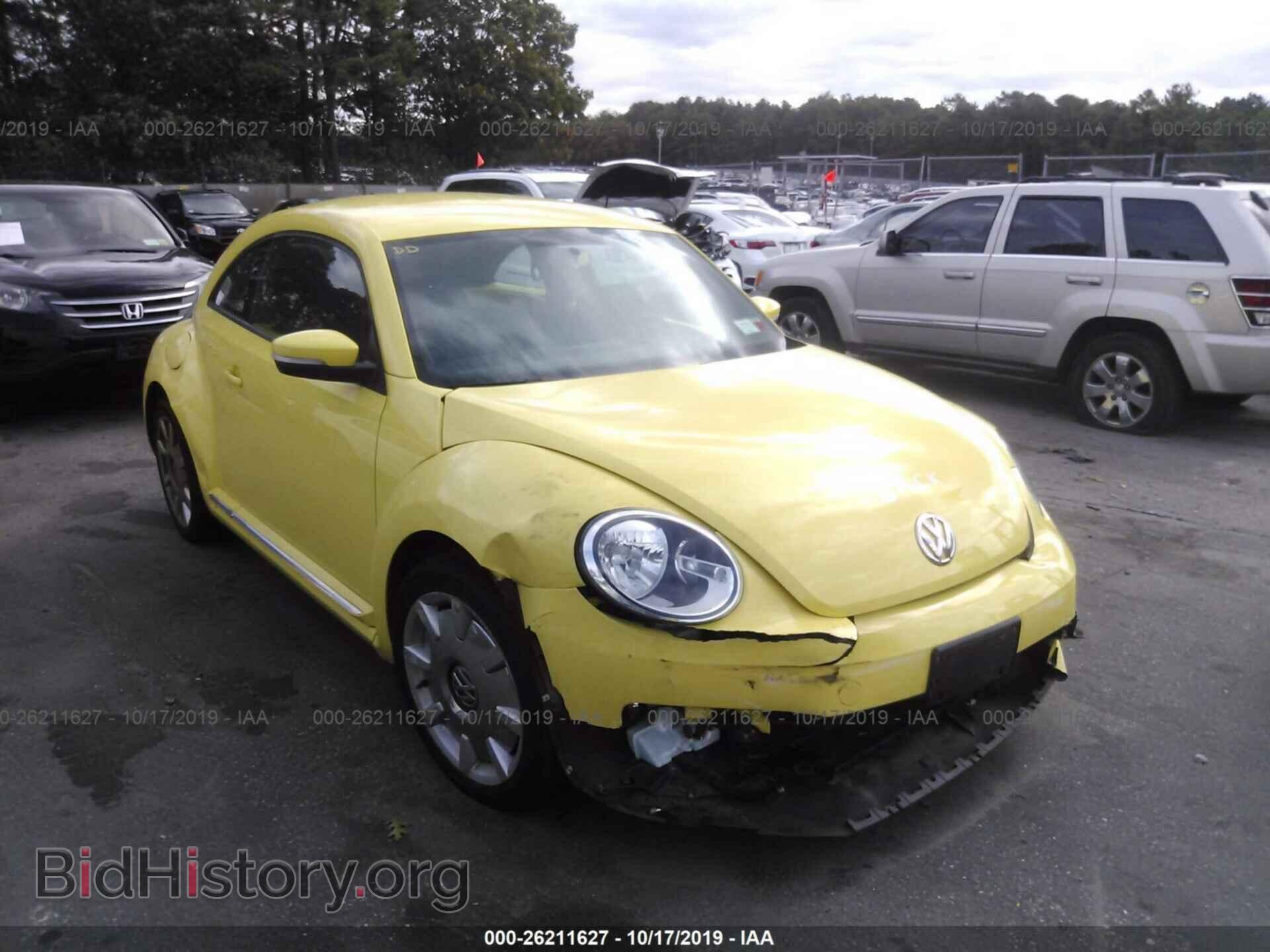 Photo 3VWJP7AT6CM605575 - VOLKSWAGEN BEETLE 2012