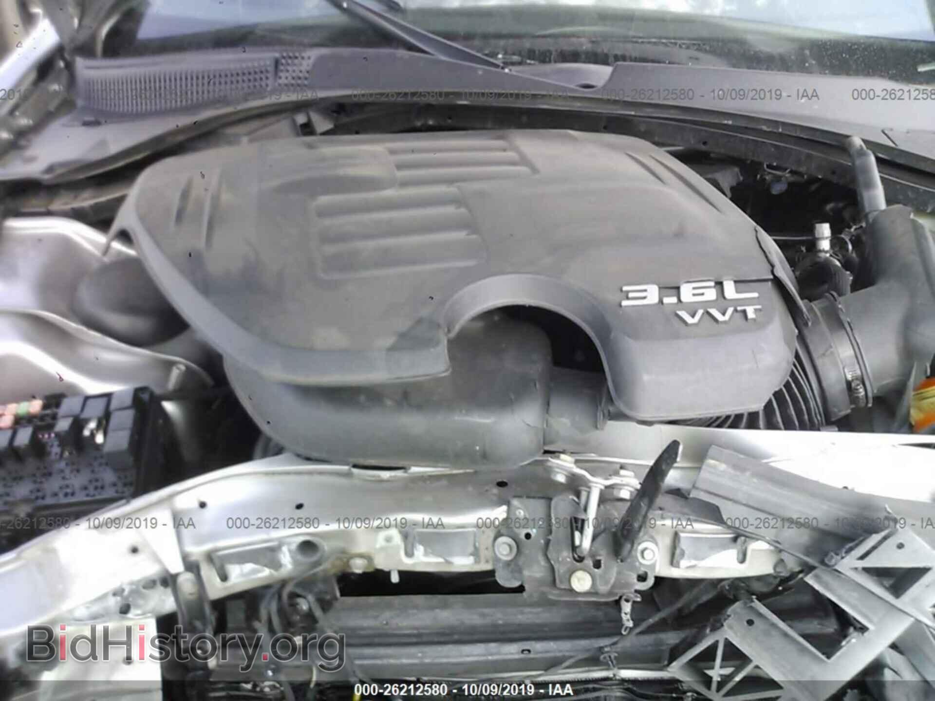 2018 CHRYSLER 300 - VIN: 2C3CCABG0JH267032 - Фото 10