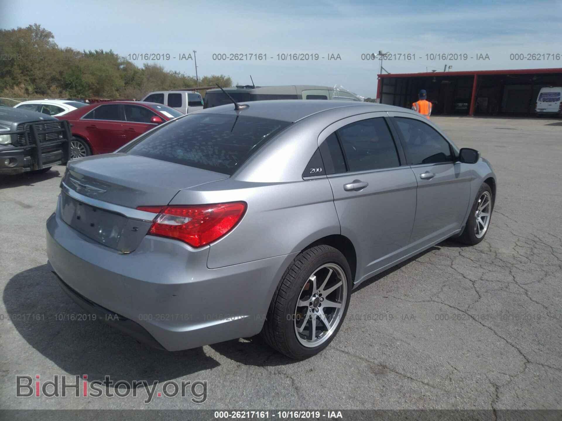 2013 CHRYSLER 200 - VIN: 1C3CCBBB2DN583974 - Photo 4