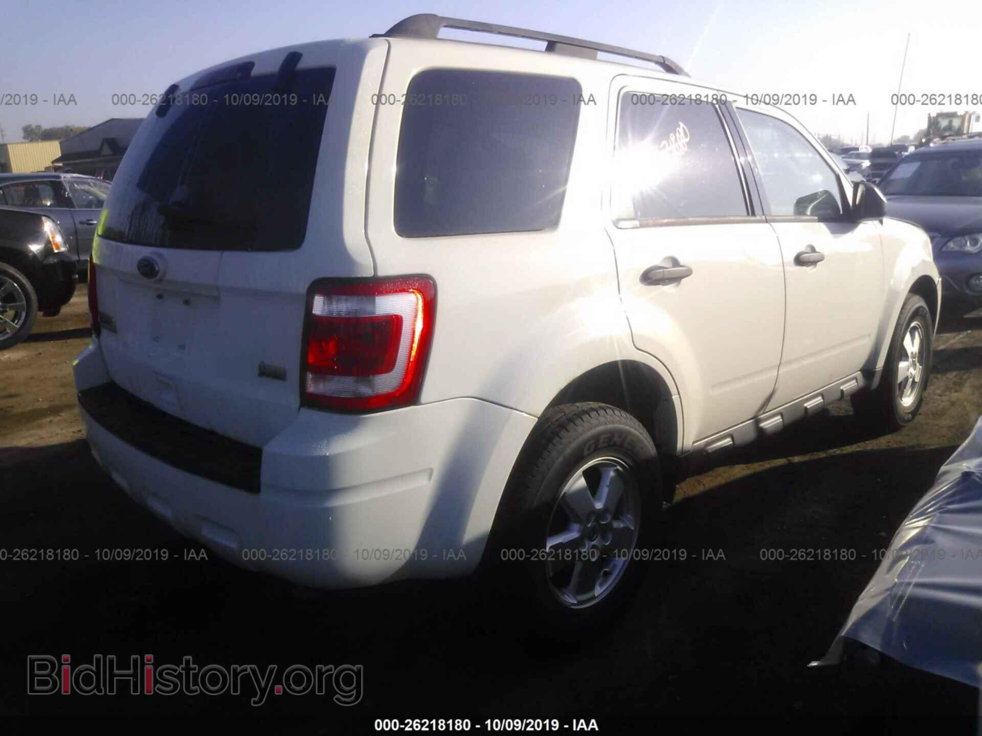 2011 FORD ESCAPE - VIN: 1FMCU0DG3BKA43310 - Photo 4