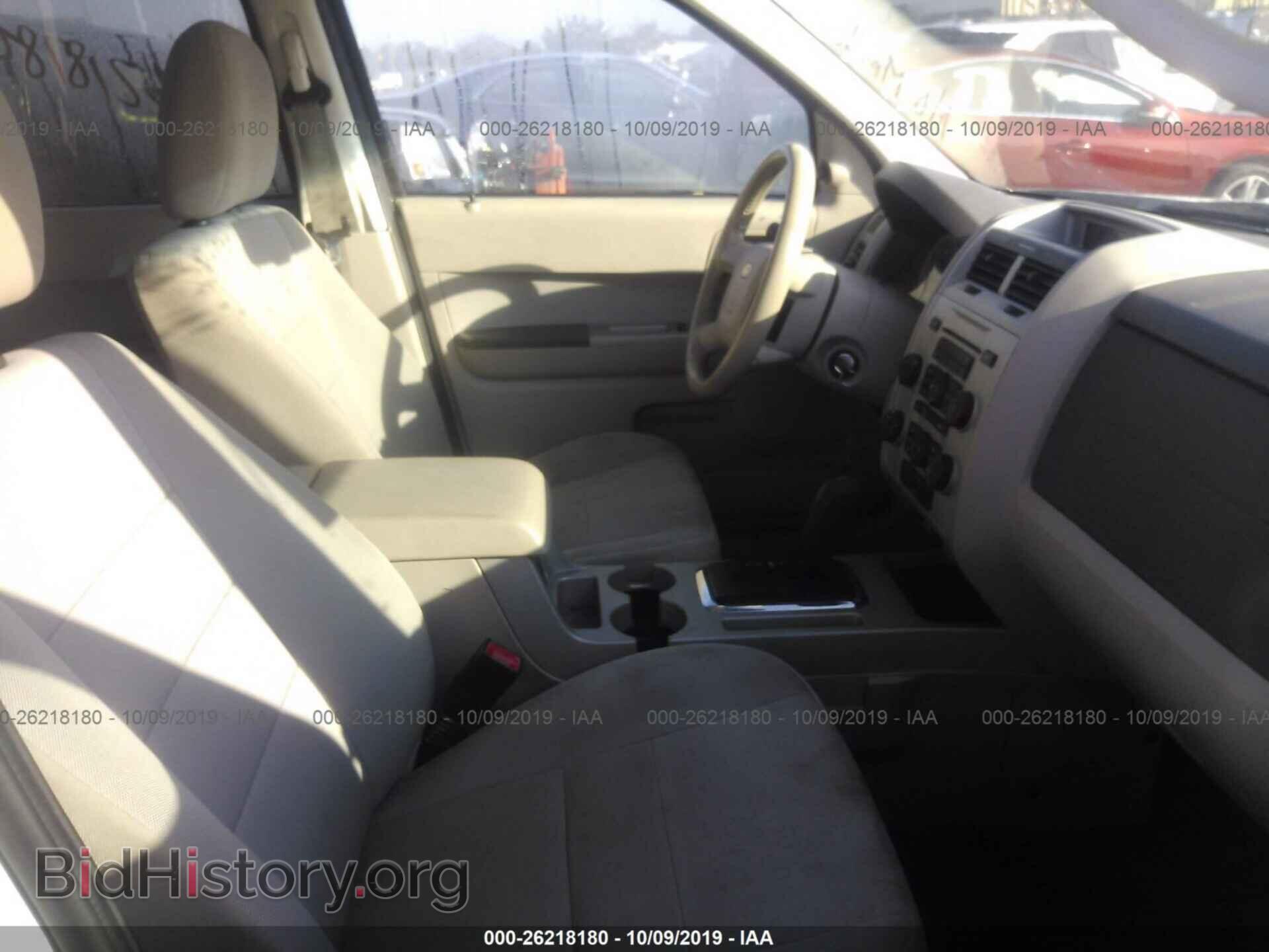 2011 FORD ESCAPE - VIN: 1FMCU0DG3BKA43310 - Photo 5