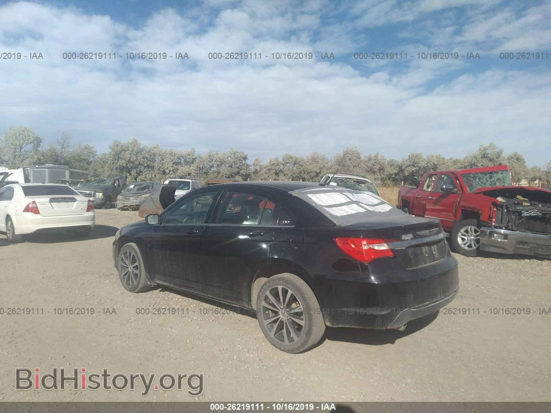 2011 CHRYSLER 200 - VIN: 1C3BC8FG2BN567923 - Фото 3