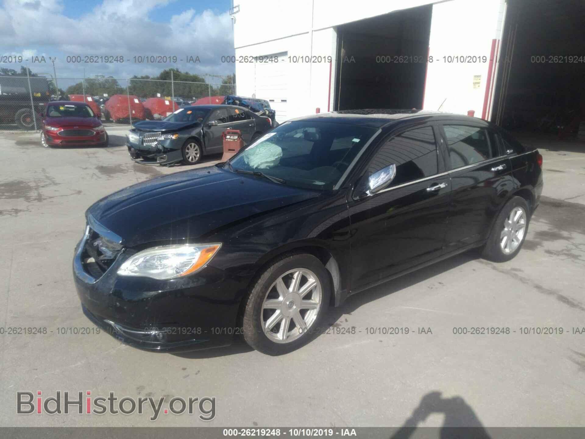 2012 CHRYSLER 200 - VIN: 1C3CCBCG7CN258178 - Фото 2