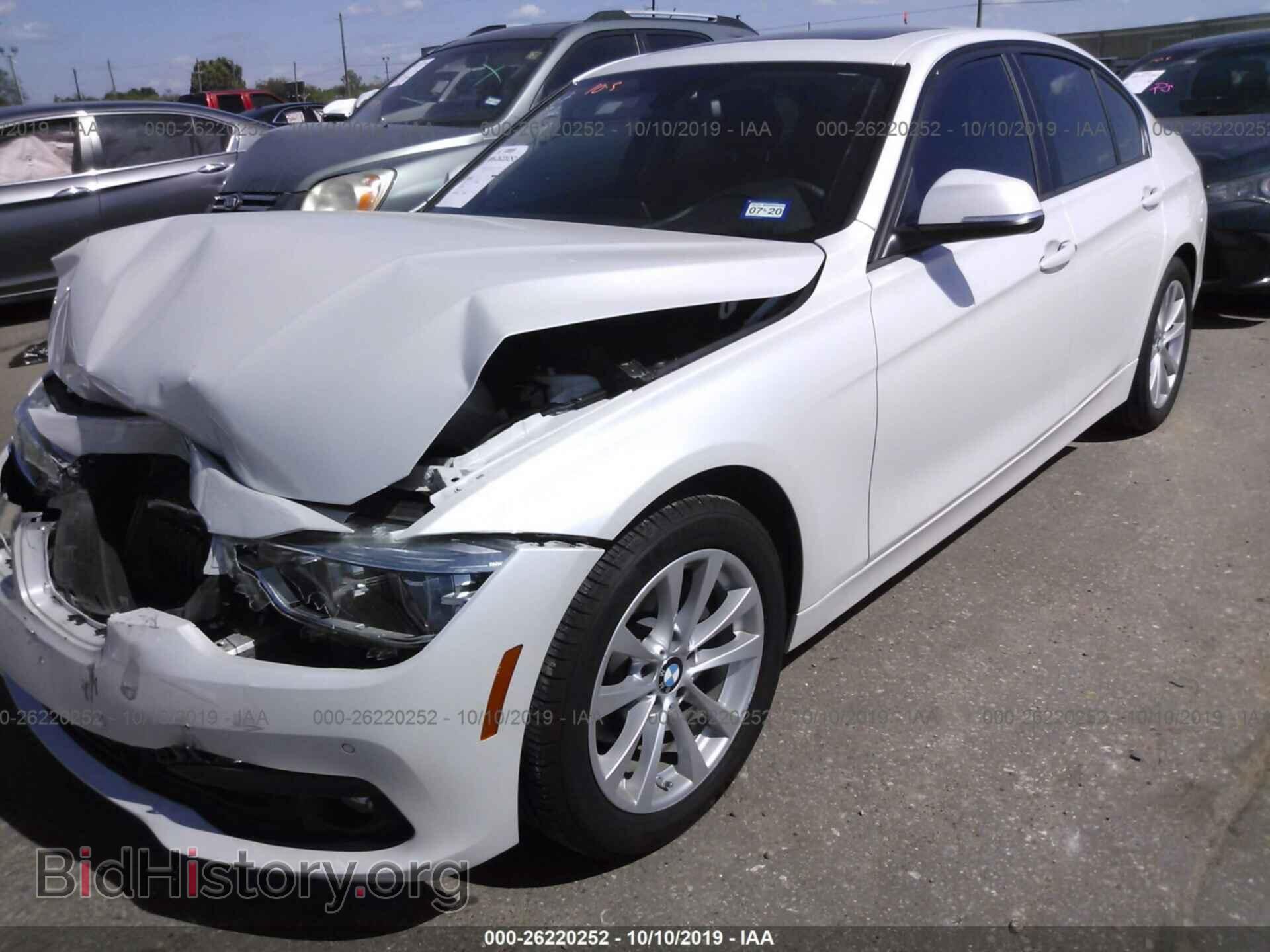 2018 BMW 320 - VIN: WBA8A9C59JK622966 - Photo 2