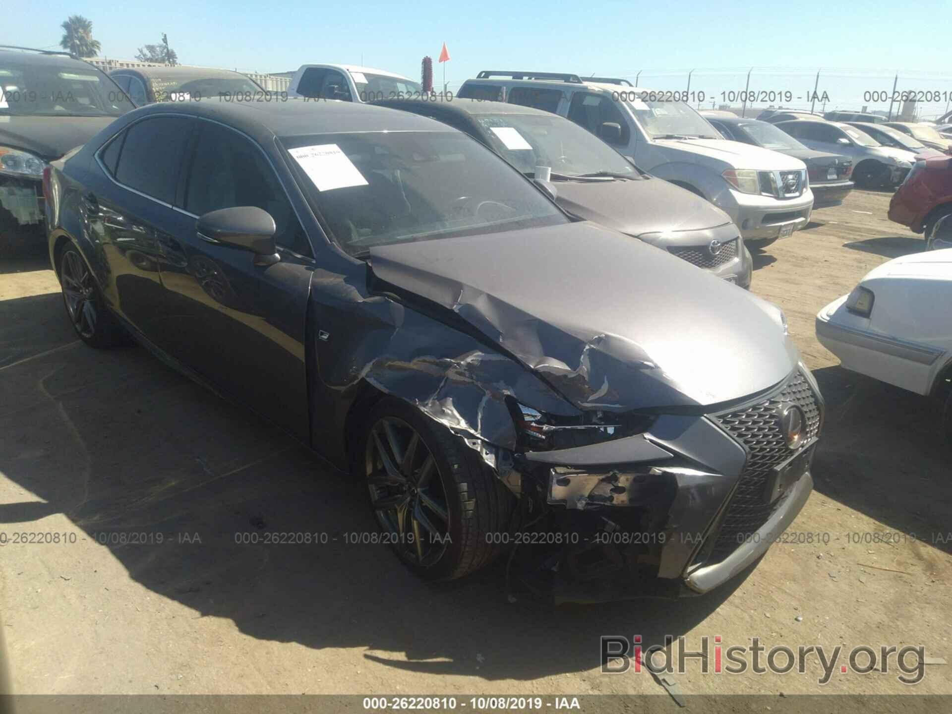 Photo JTHBA1D27H5045828 - LEXUS IS 2017