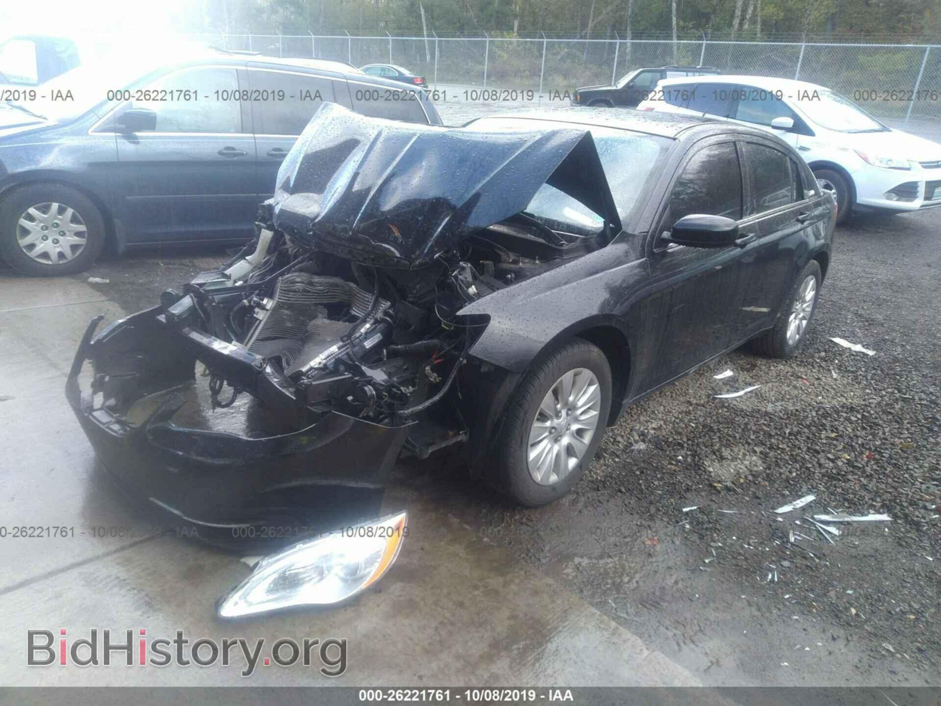 2011 CHRYSLER 200 - VIN: 1C3BC4FB2BN522333 - Фото 2