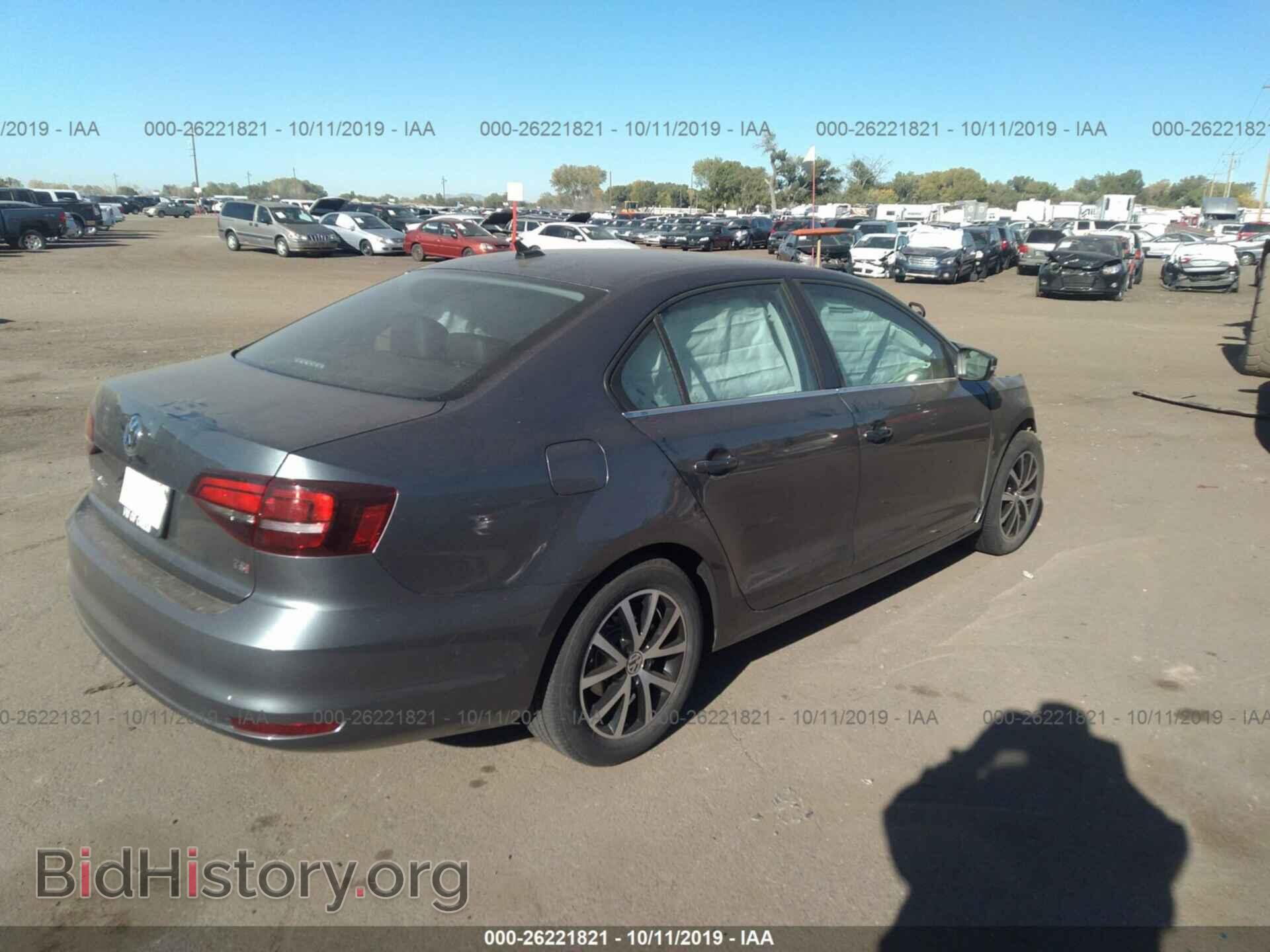 2017 VOLKSWAGEN JETTA - VIN: 3VWDB7AJ8HM393201 - Фото 4