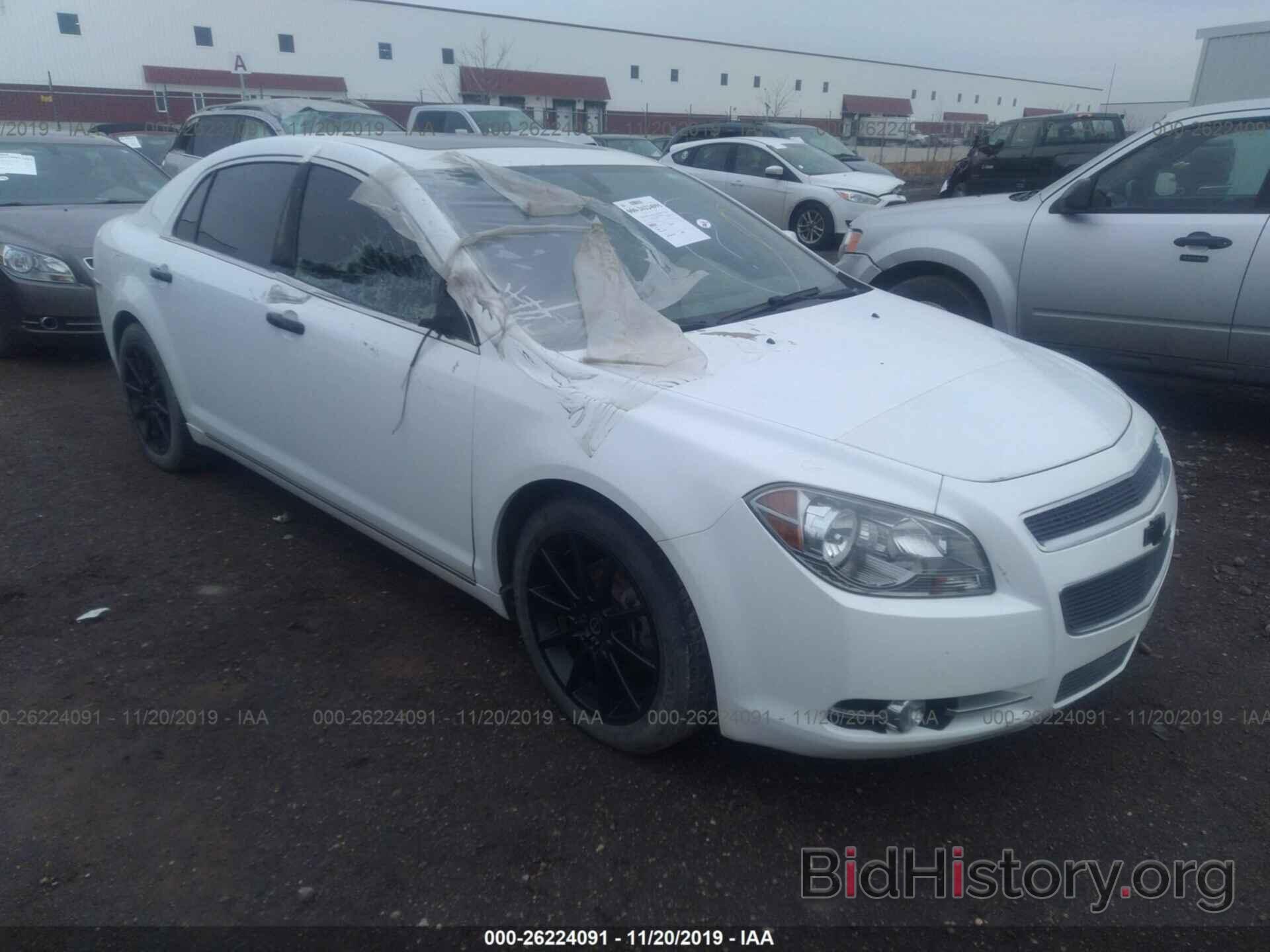 Photo 1G1ZE5E1XBF393909 - CHEVROLET MALIBU 2011