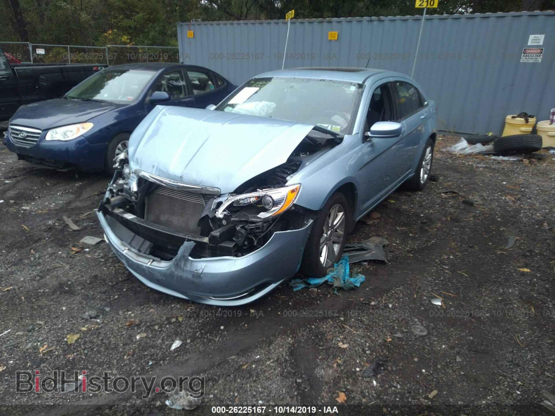 2012 CHRYSLER 200 - VIN: 1C3CCBBB0CN140320 - Photo 2