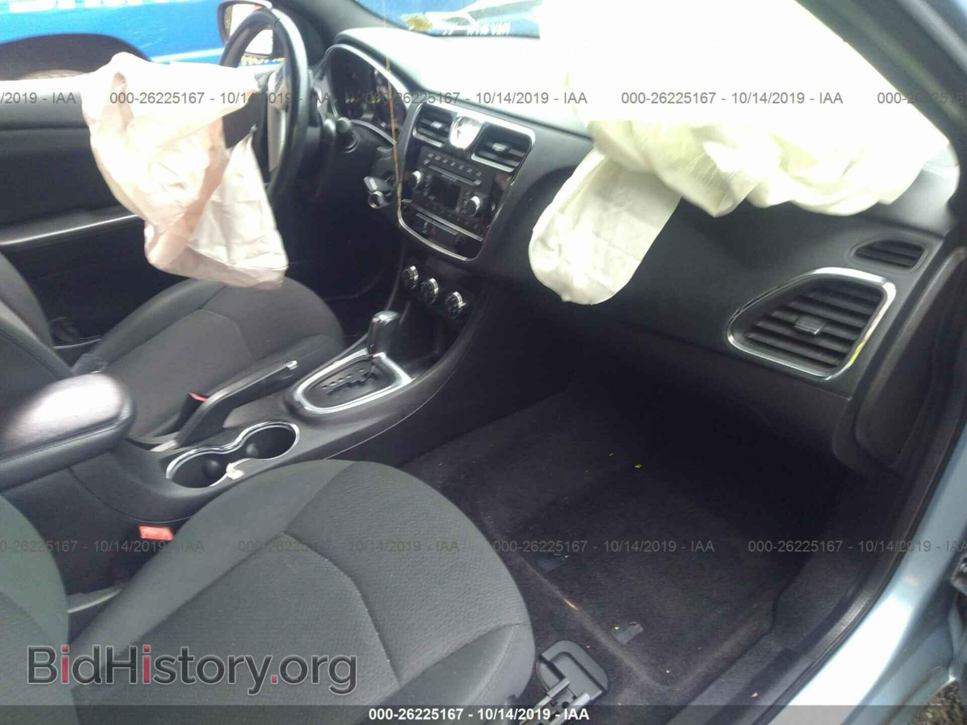 2012 CHRYSLER 200 - VIN: 1C3CCBBB0CN140320 - Photo 5