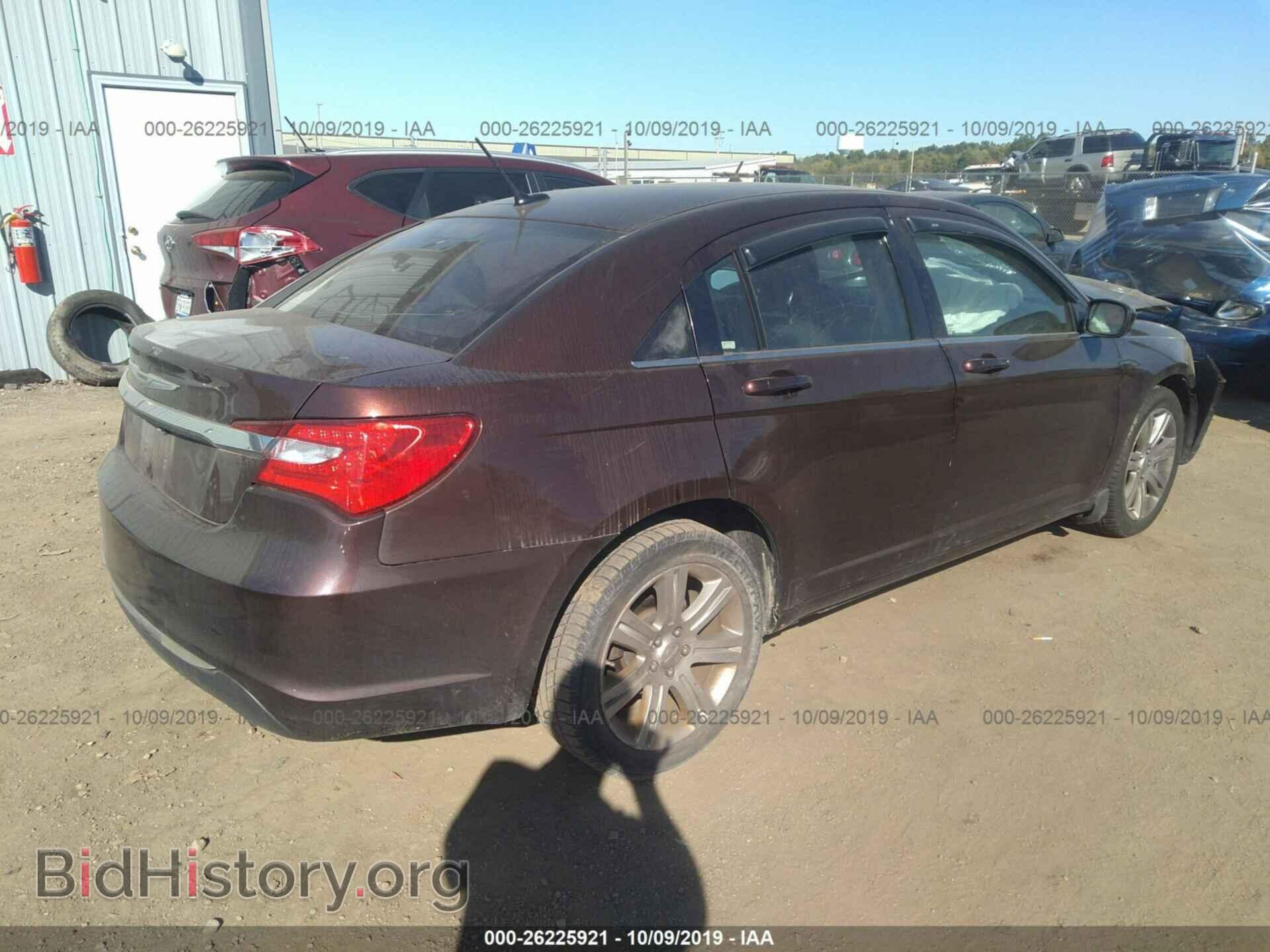 2013 CHRYSLER 200 - VIN: 1C3CCBBB9DN734910 - Фото 4