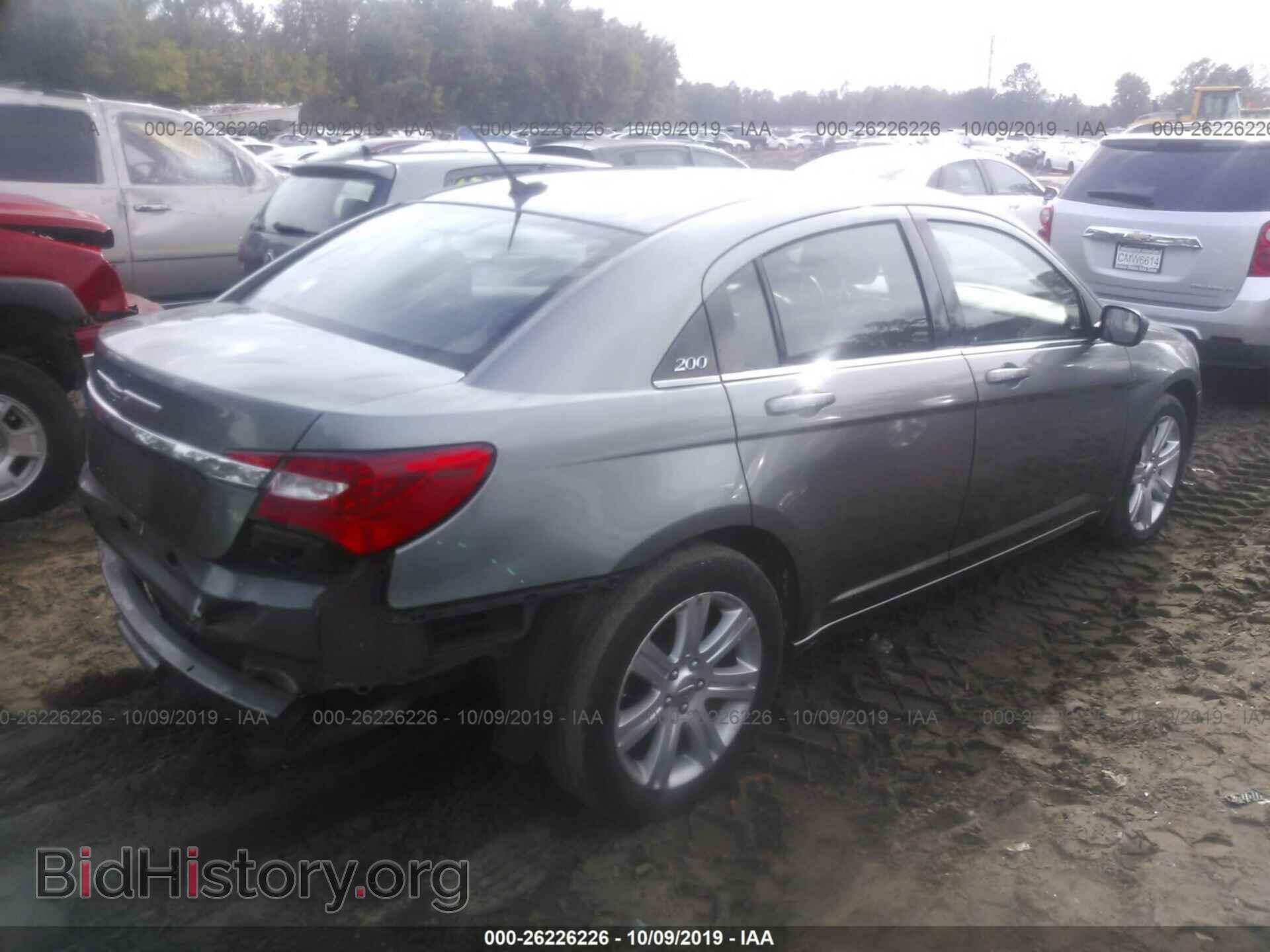 2013 CHRYSLER 200 - VIN: 1C3CCBAB4DN762230 - Photo 4
