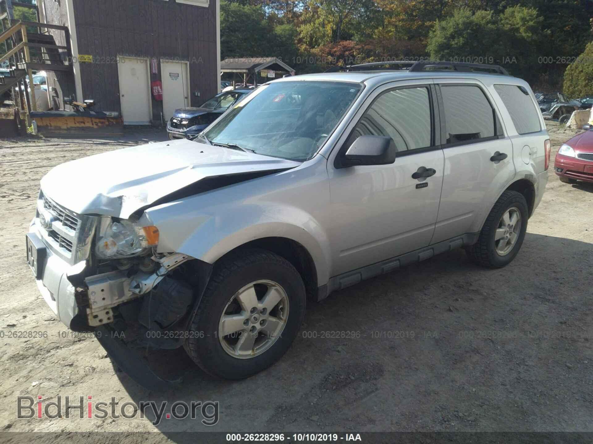 2011 FORD ESCAPE - VIN: 1FMCU9D75BKB17119 - Photo 2