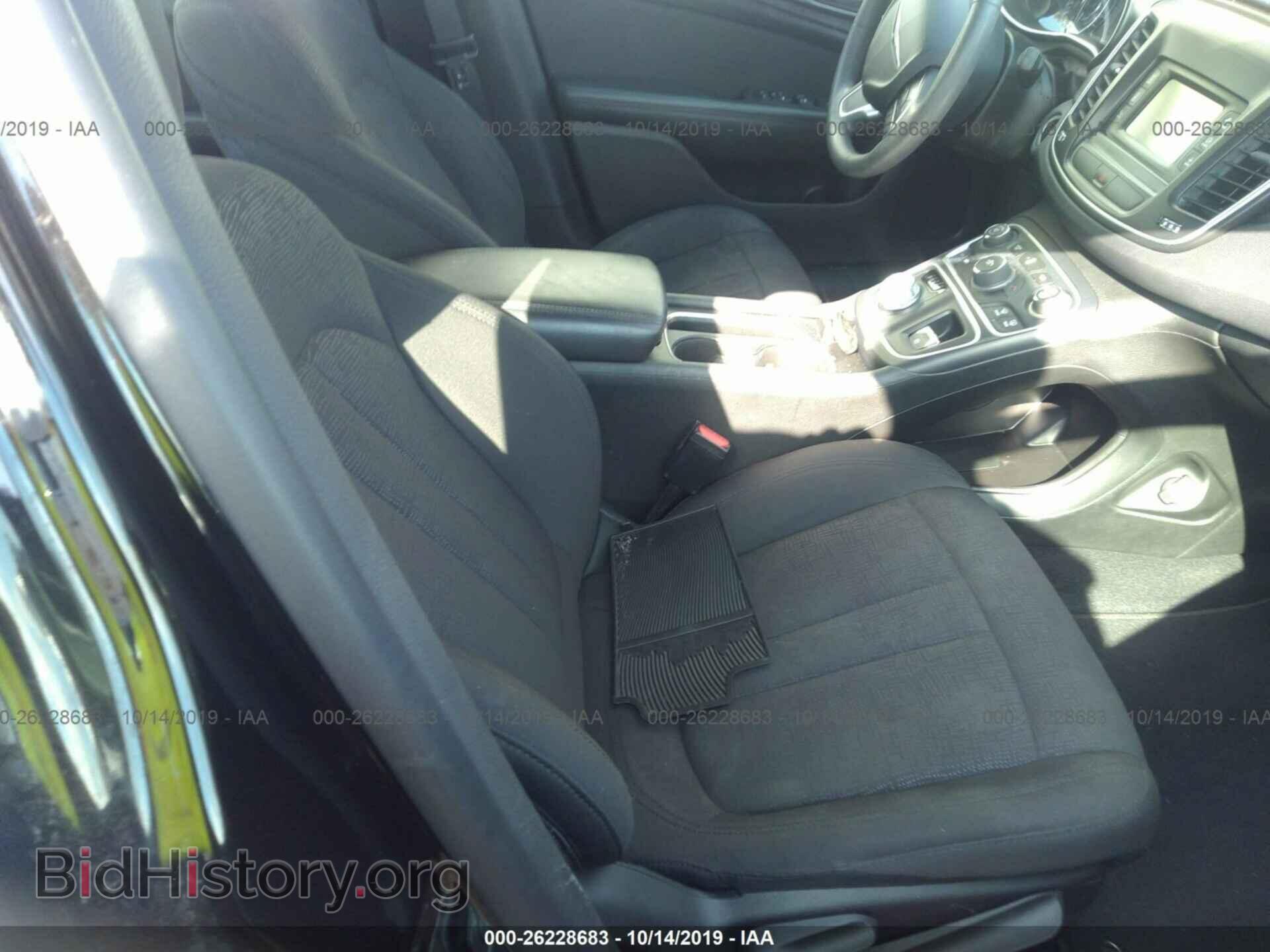 2016 CHRYSLER 200 - VIN: 1C3CCCABXGN104325 - Photo 5