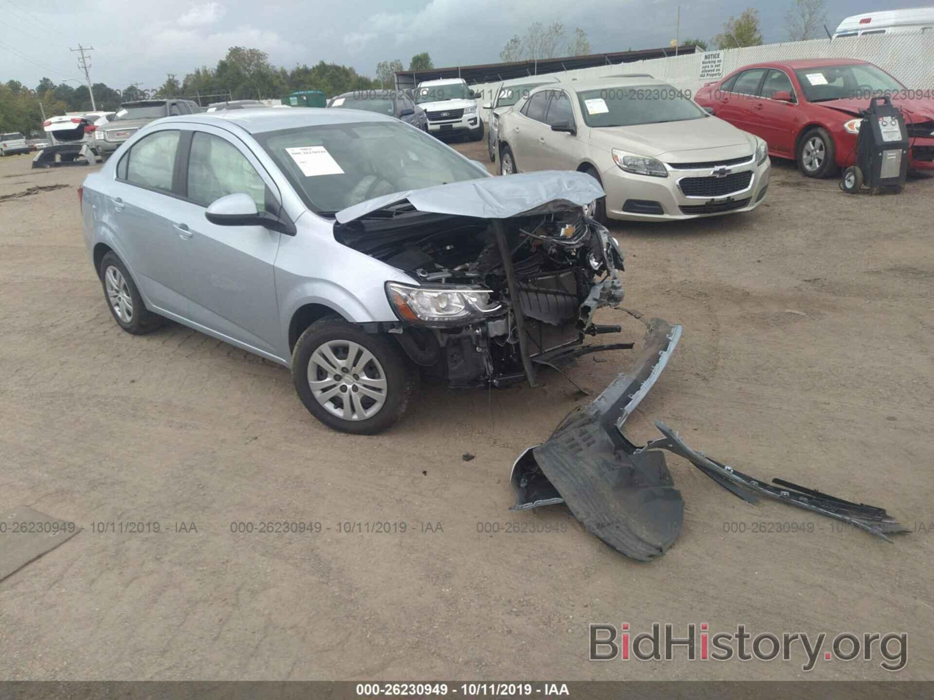 Photo 1G1JB5SH7J4135669 - CHEVROLET SONIC 2018