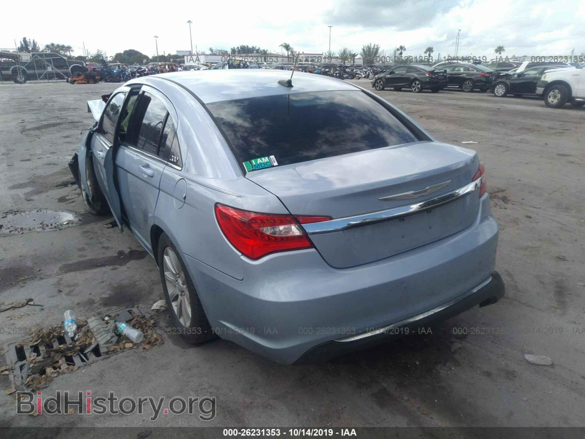2013 CHRYSLER 200 - VIN: 1C3CCBBB1DN583125 - Фото 3