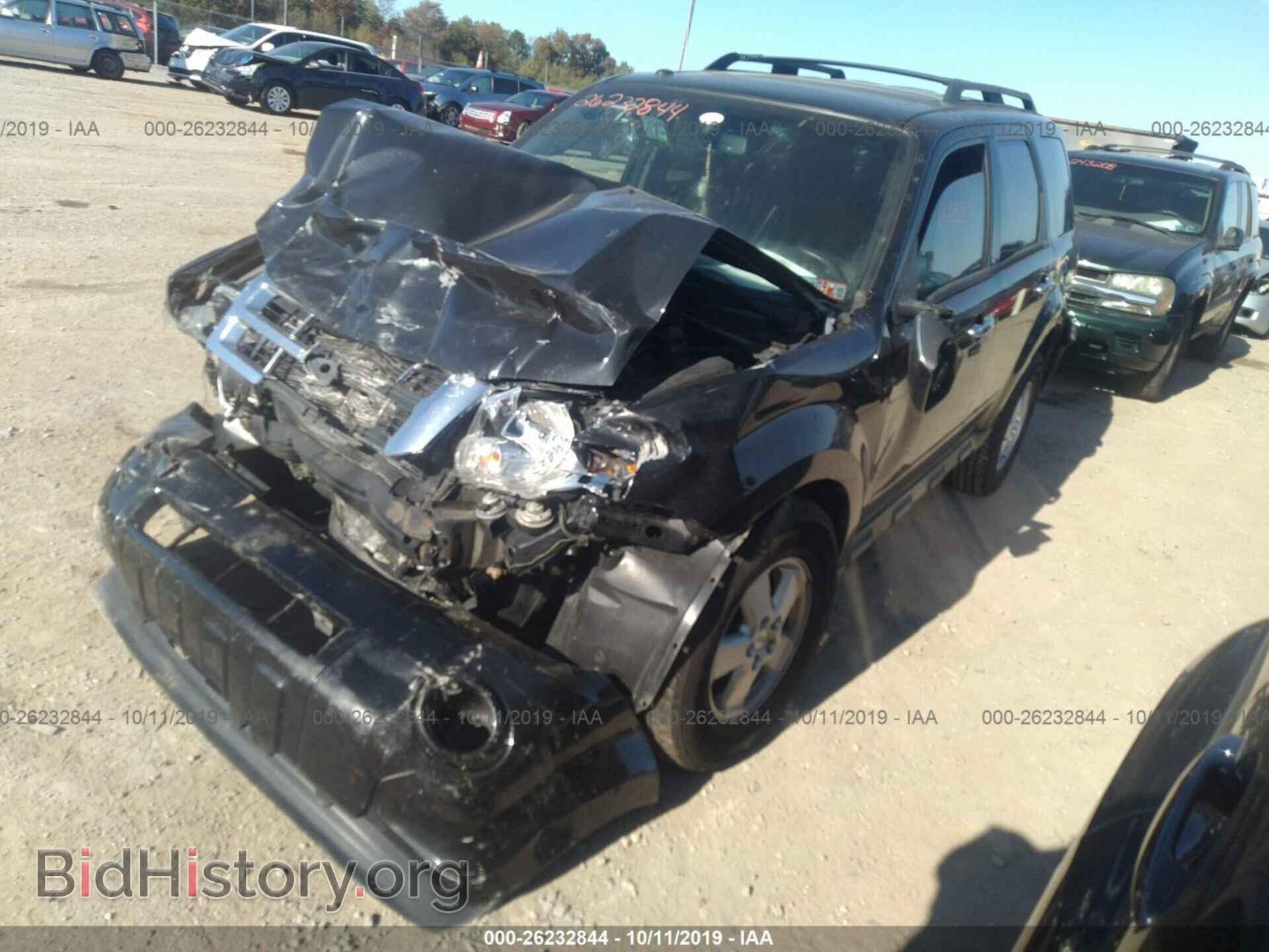 2011 FORD ESCAPE - VIN: 1FMCU0D76BKC16446 - Фото 2