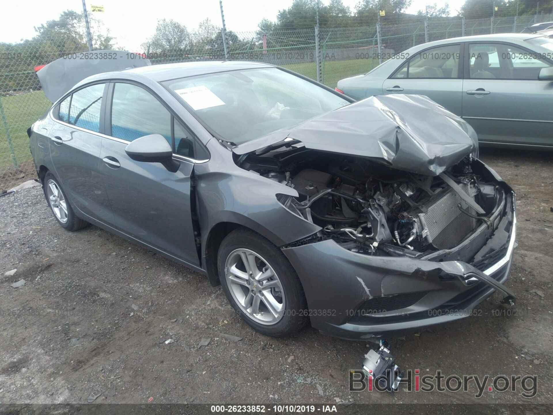 Photo 1G1BE5SM2J7125218 - CHEVROLET CRUZE 2018