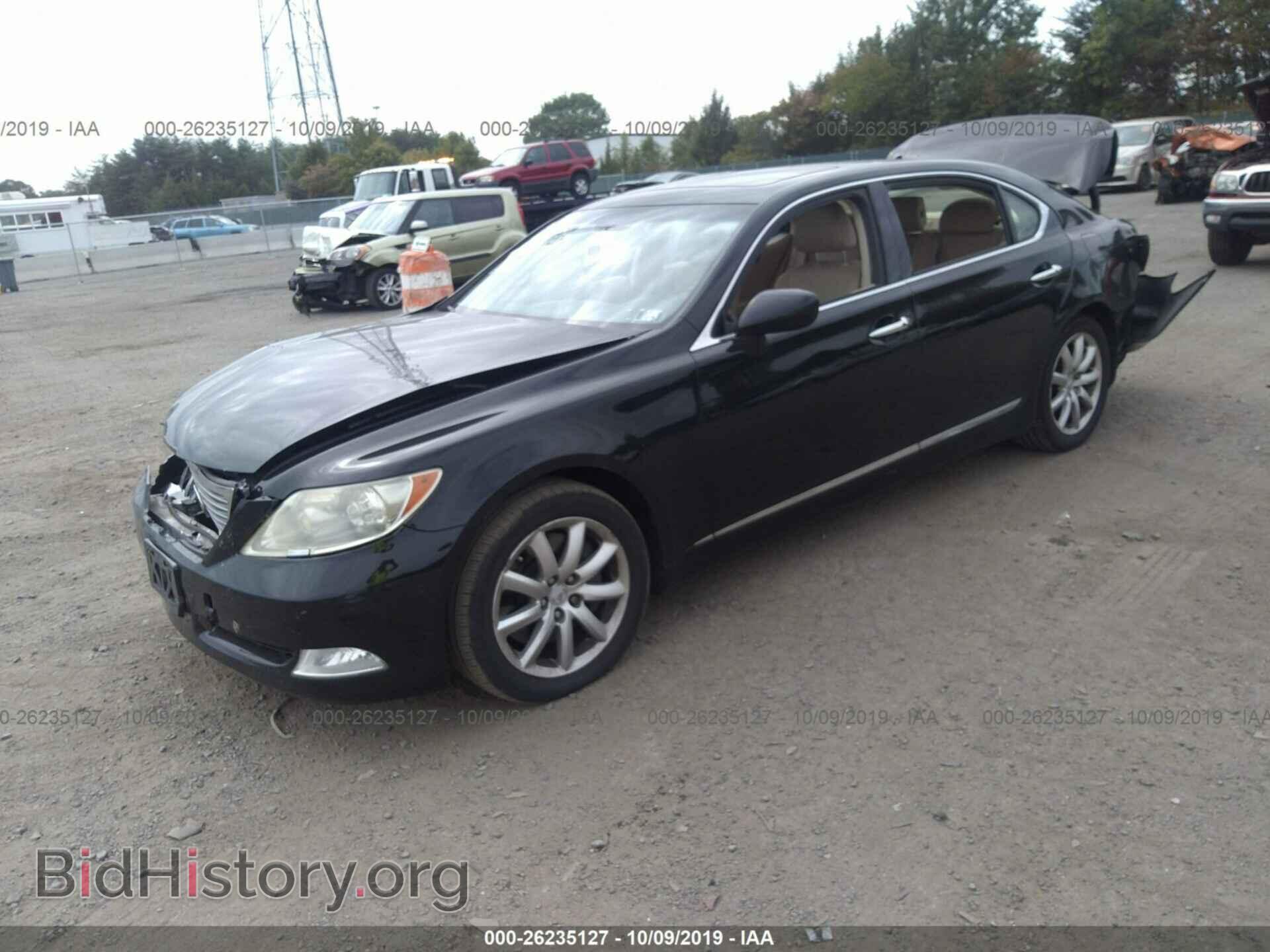 2009 LEXUS LS - VIN: JTHDL46F395000861 - Фото 2