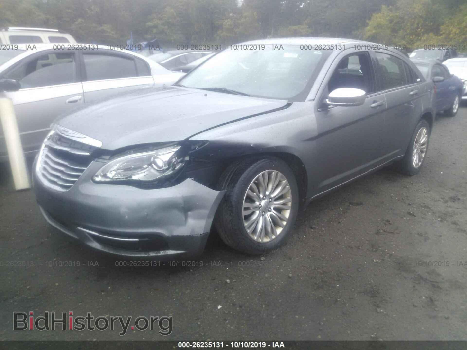 2012 CHRYSLER 200 - VIN: 1C3CCBAB2CN113895 - Фото 2