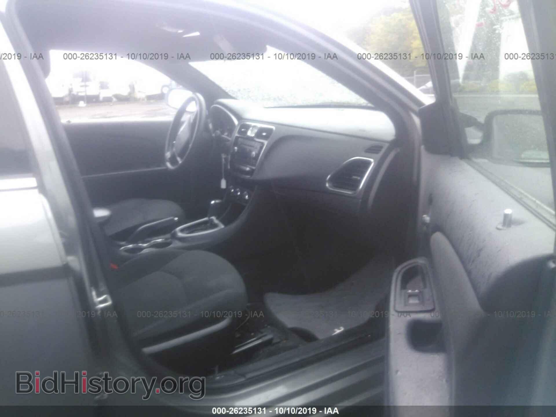 2012 CHRYSLER 200 - VIN: 1C3CCBAB2CN113895 - Фото 5