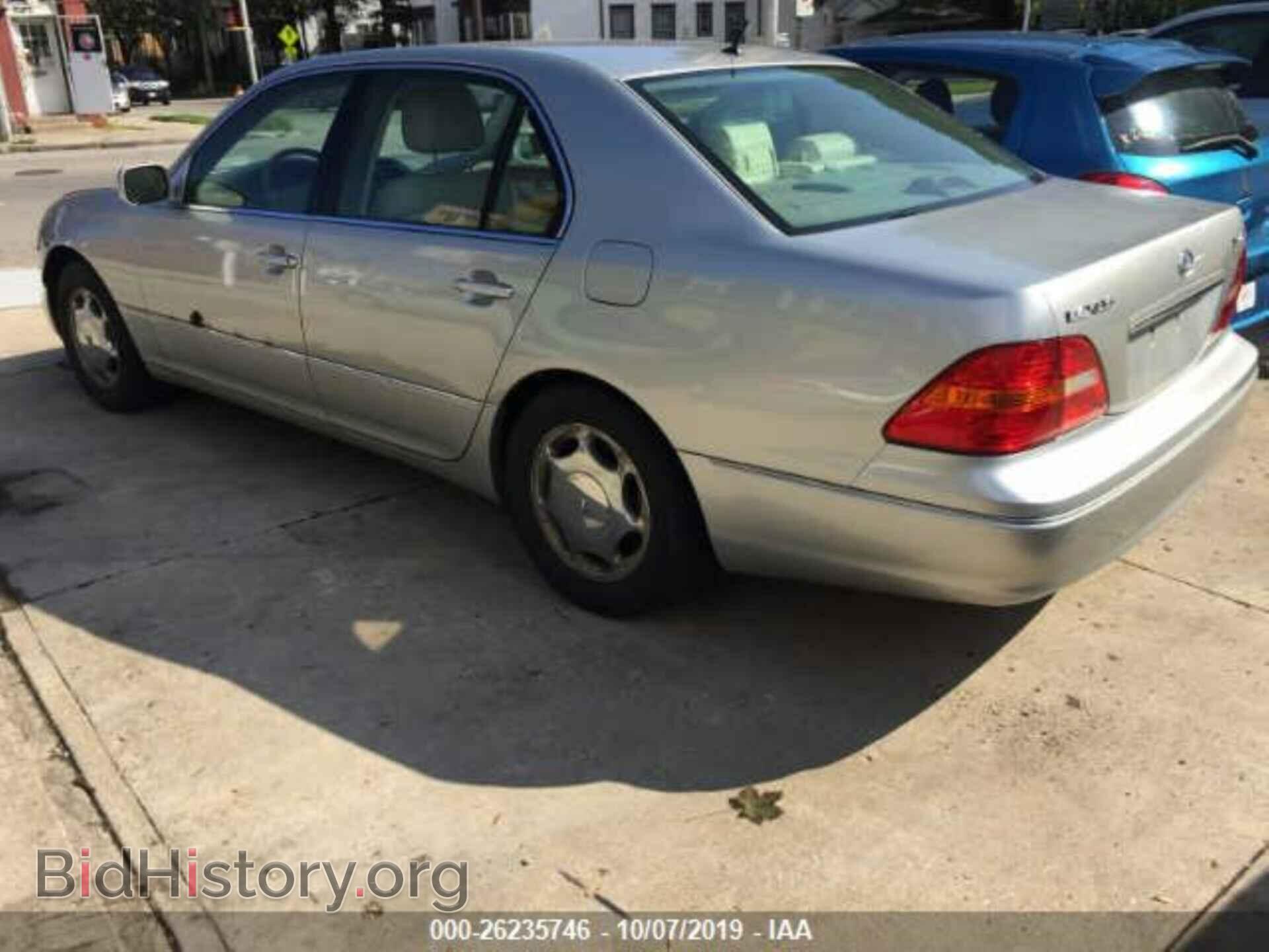 2001 LEXUS LS - VIN: JTHBN30F210010657 - Фото 3