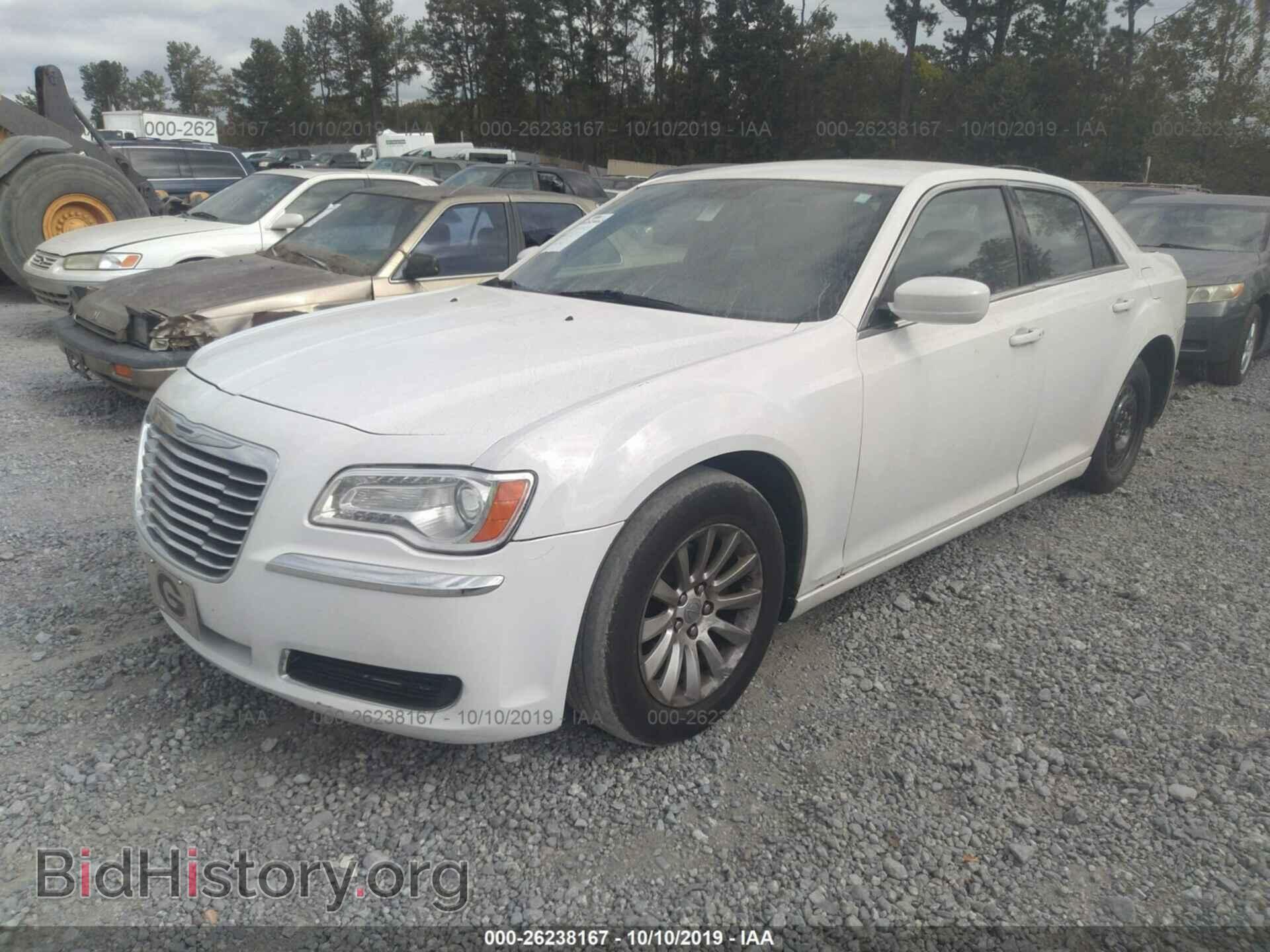 2013 CHRYSLER 300 - VIN: 2C3CCAAG5DH527429 - Photo 2
