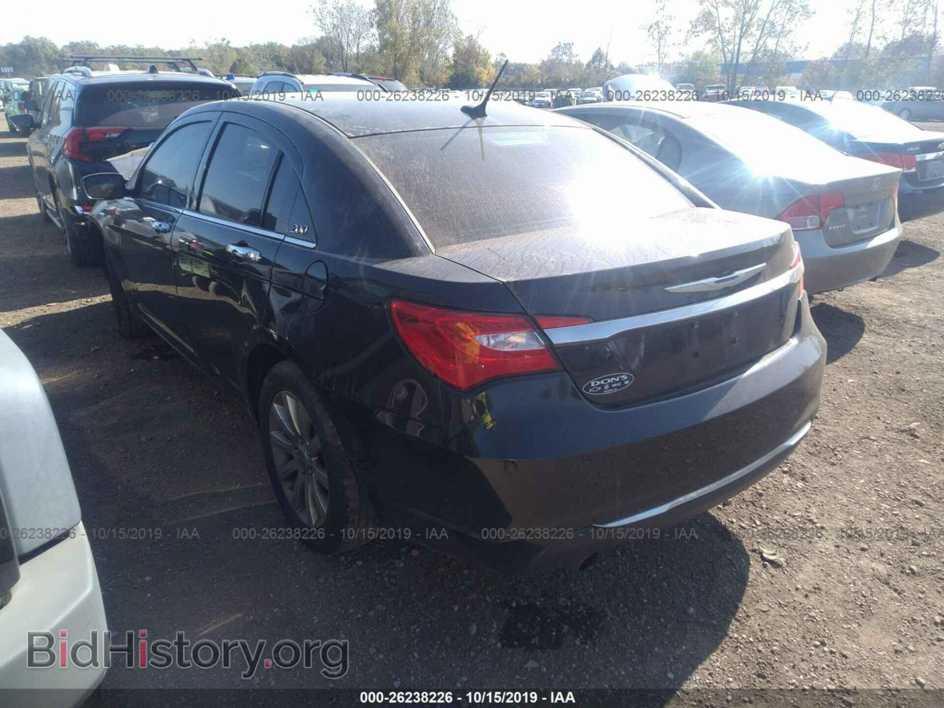 2013 CHRYSLER 200 - VIN: 1C3CCBCG1DN585810 - Фото 3