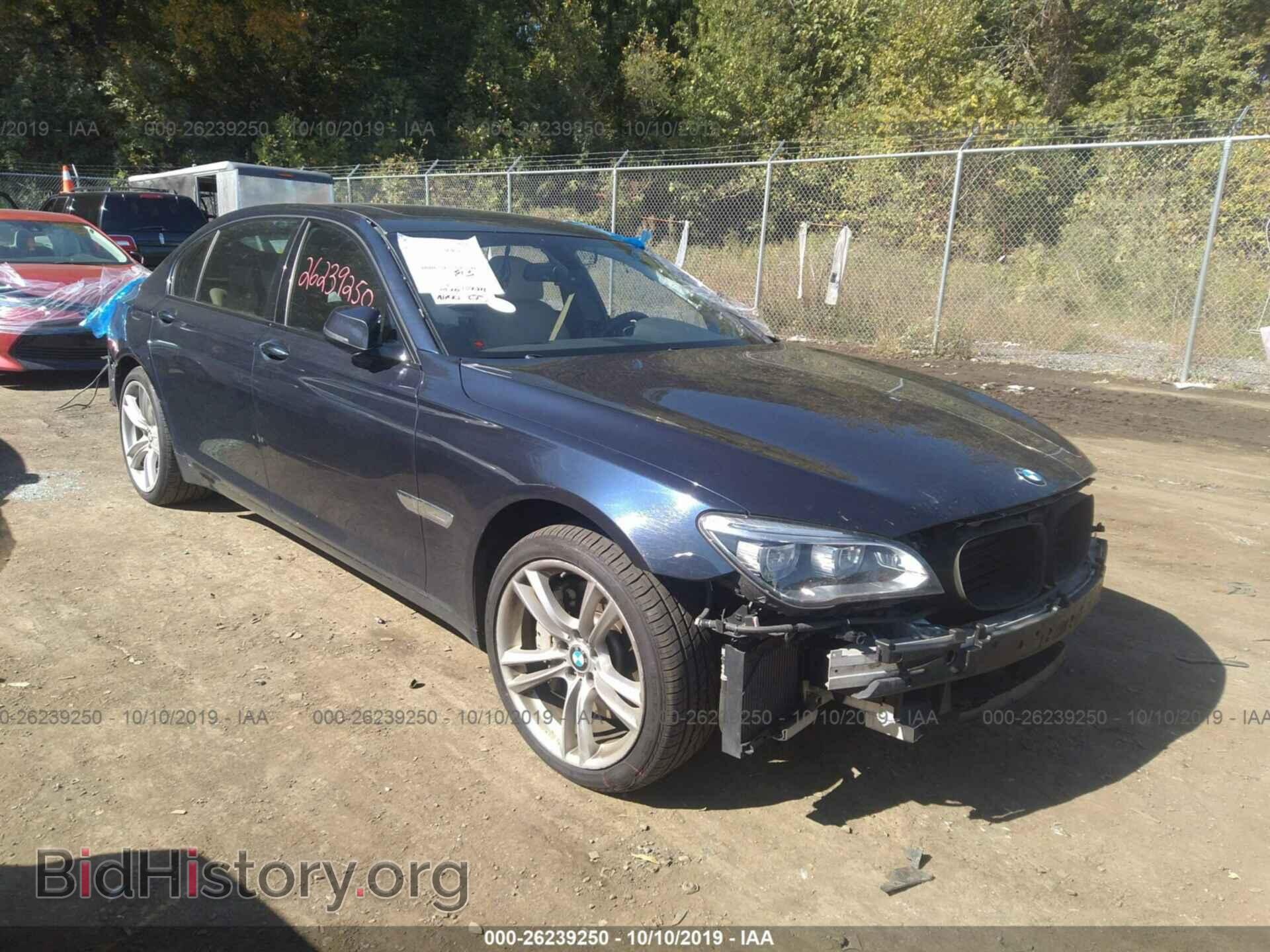 Фотография WBAYF8C56DD140363 - BMW 750 2013