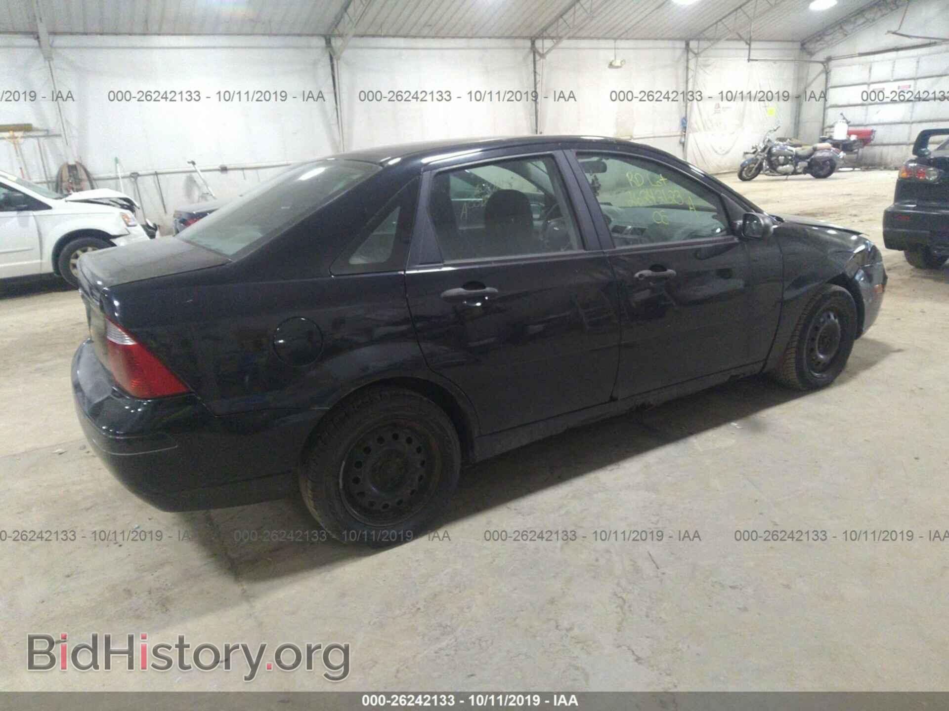2005 FORD FOCUS - VIN: 1FAFP34N75W154597 - Фото 4