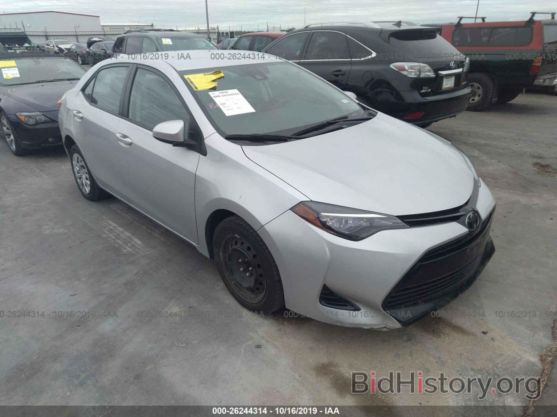 Photo 5YFBURHE8HP655168 - TOYOTA COROLLA 2017