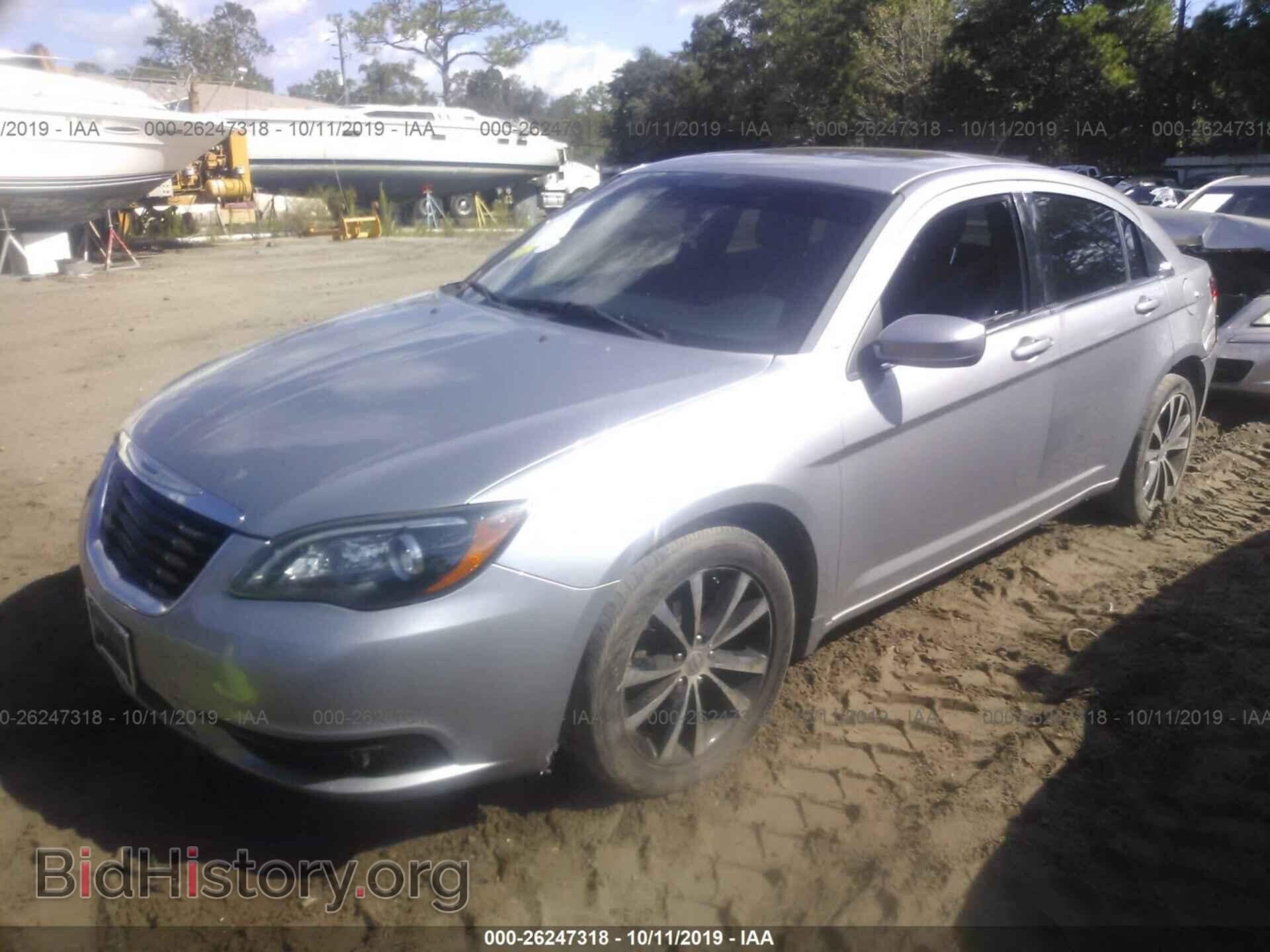 2013 CHRYSLER 200 - VIN: 1C3CCBBB9DN525683 - Фото 2