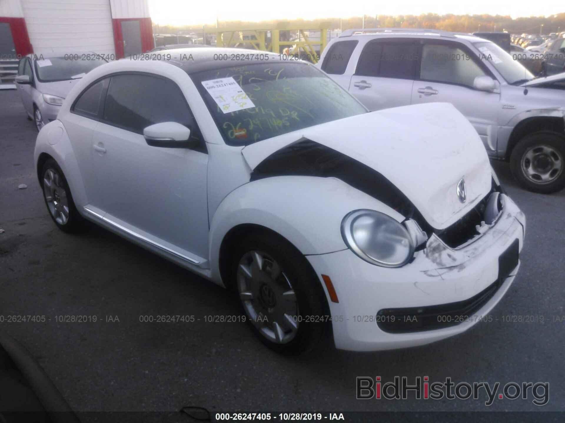 Photo 3VWJP7AT5DM605732 - VOLKSWAGEN BEETLE 2013