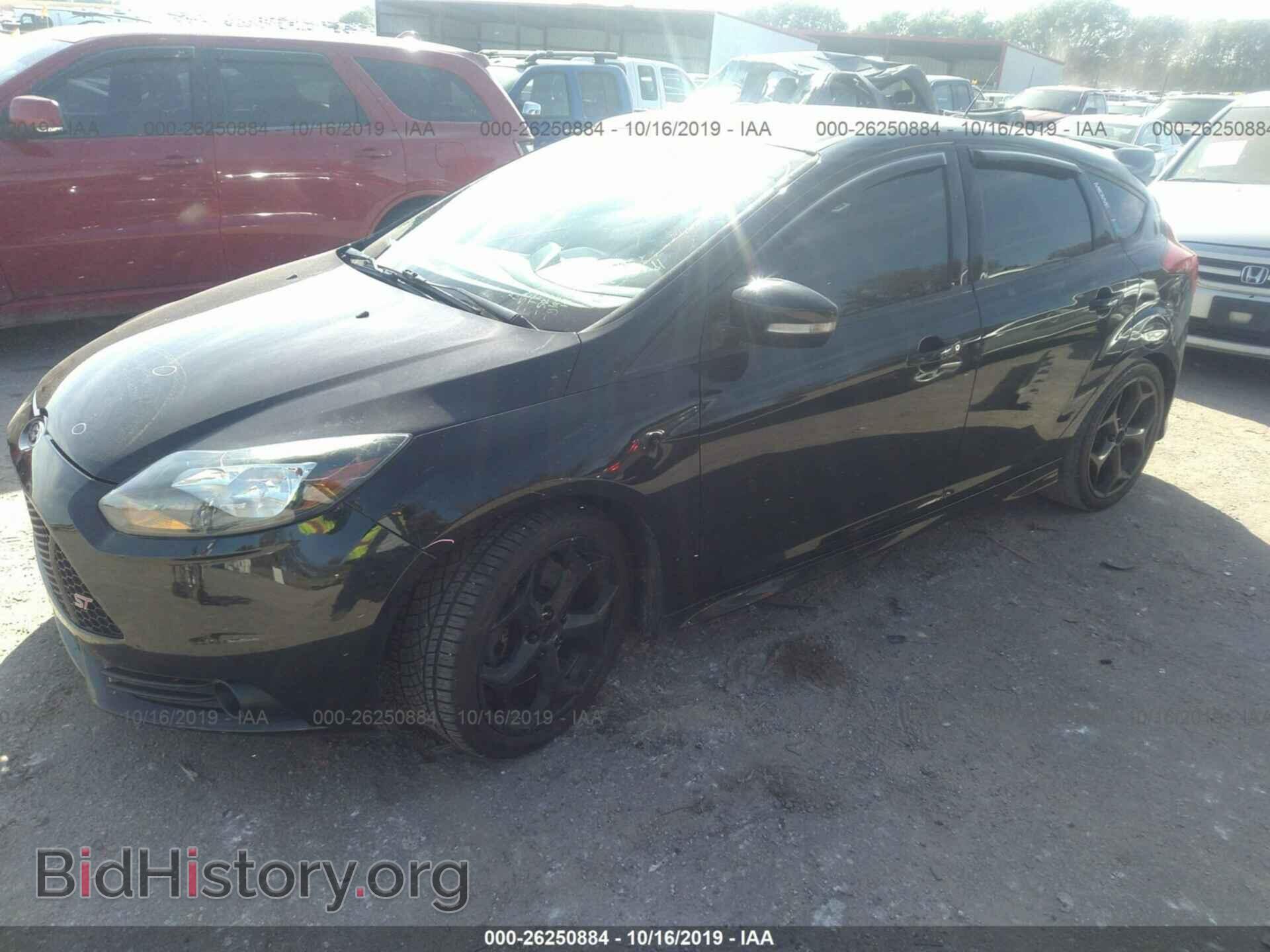 2014 Ford Focus - VIN: 1FADP3L90EL201403 - Photo 2