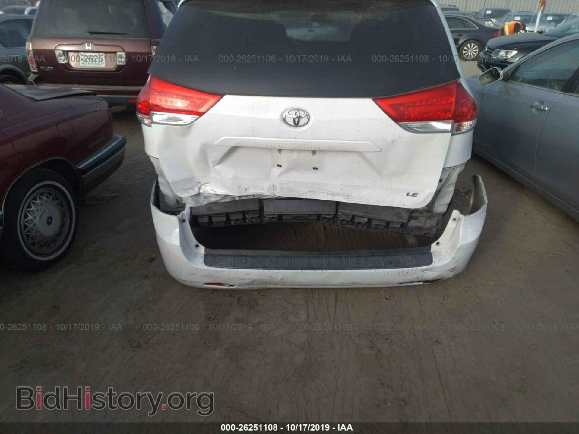 2011 TOYOTA SIENNA - VIN: 5TDKK3DC8BS099885 - Фото 6