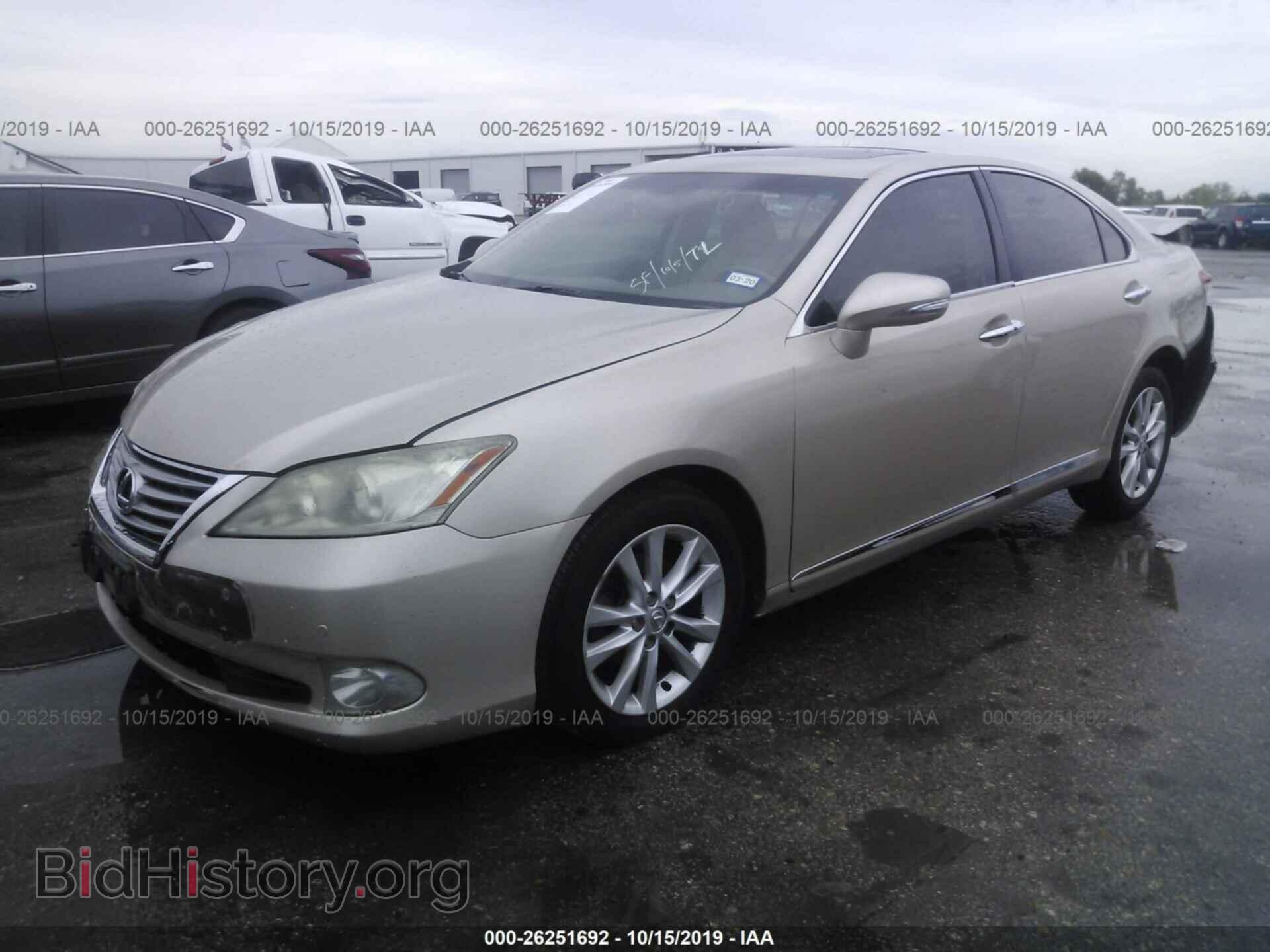 2011 LEXUS ES - VIN: JTHBK1EG7B2428085 - Photo 2