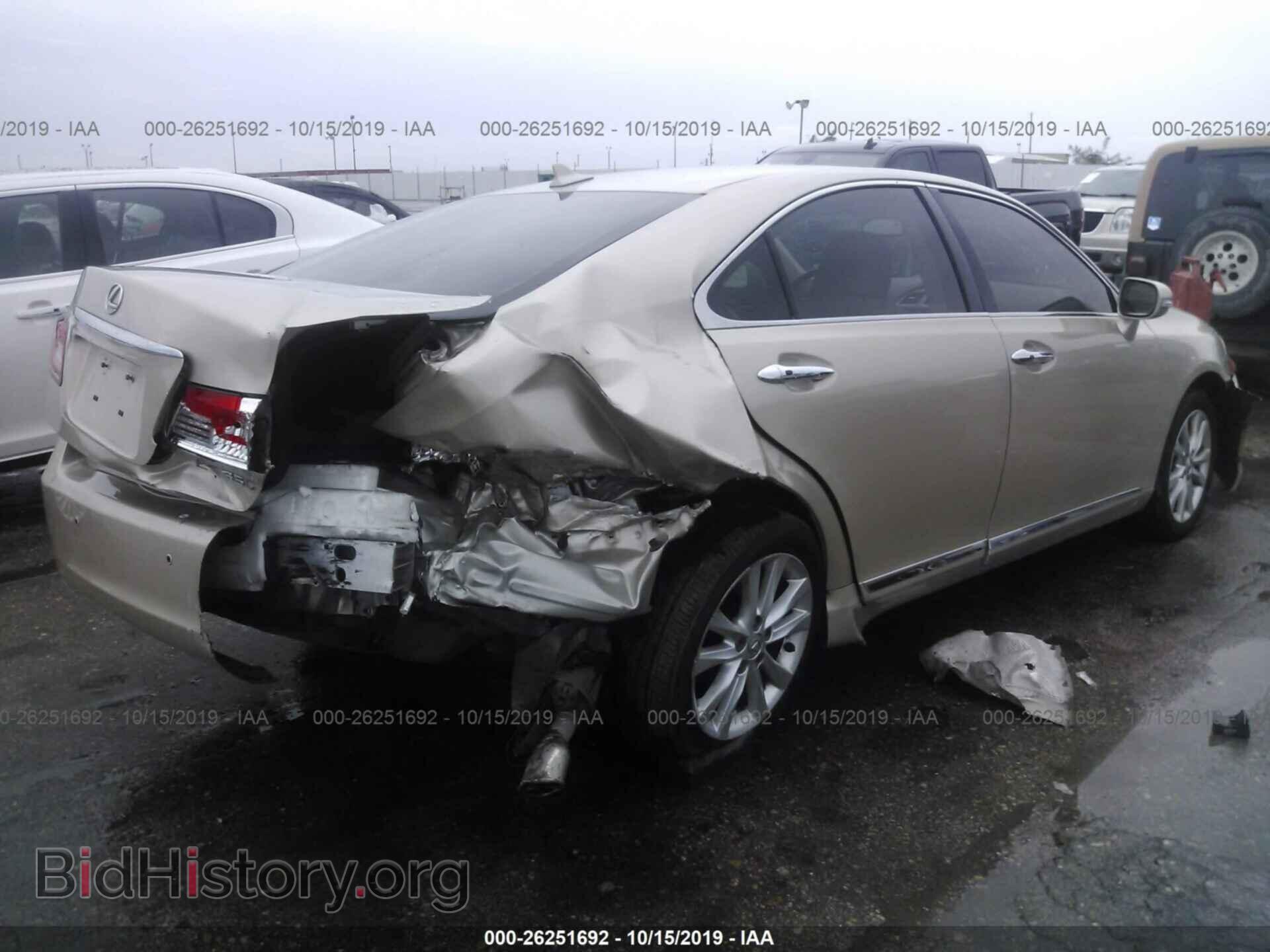 2011 LEXUS ES - VIN: JTHBK1EG7B2428085 - Photo 4