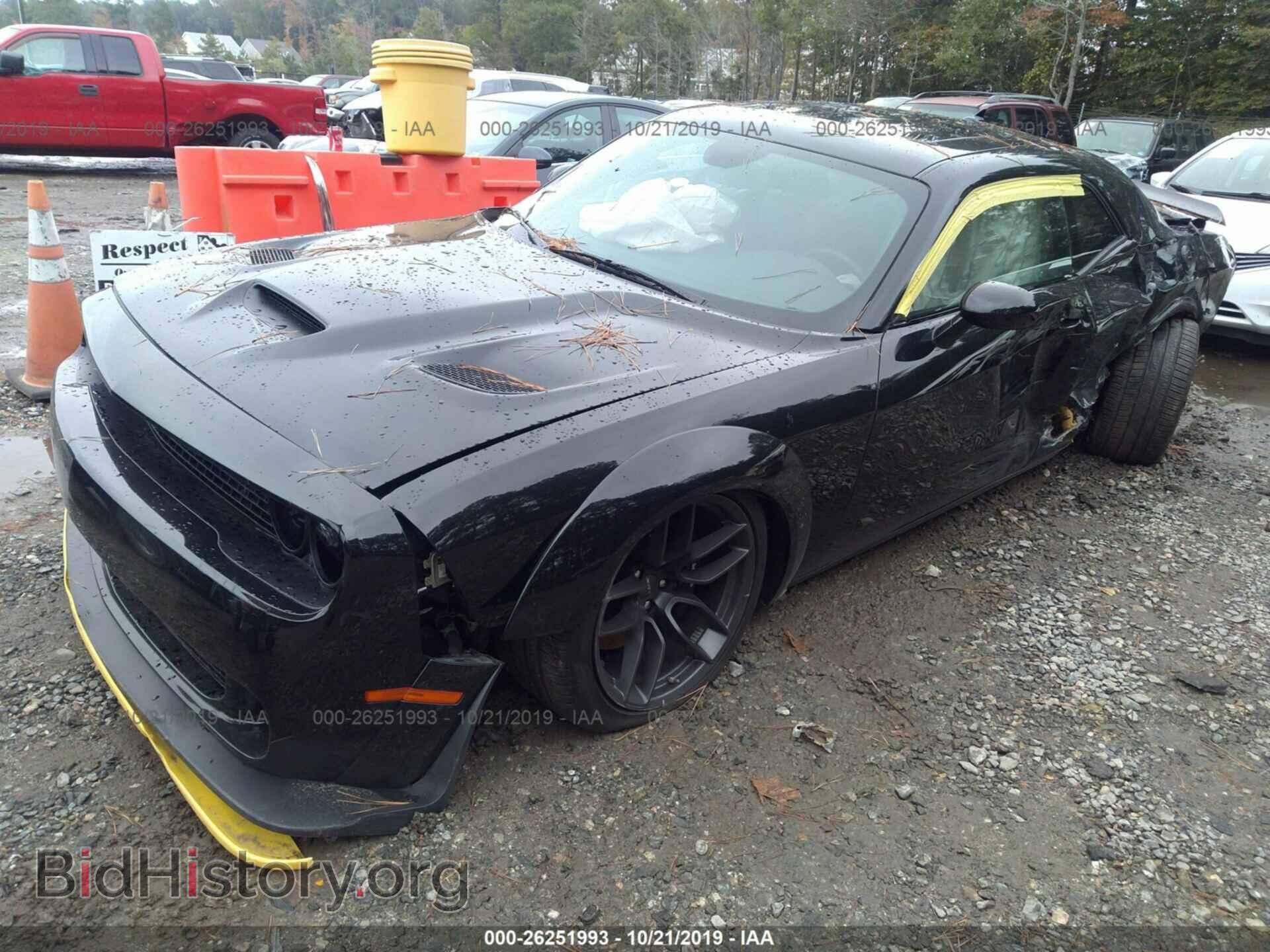 2018 DODGE CHALLENGER - VIN: 2C3CDZC99JH332424 - Photo 2