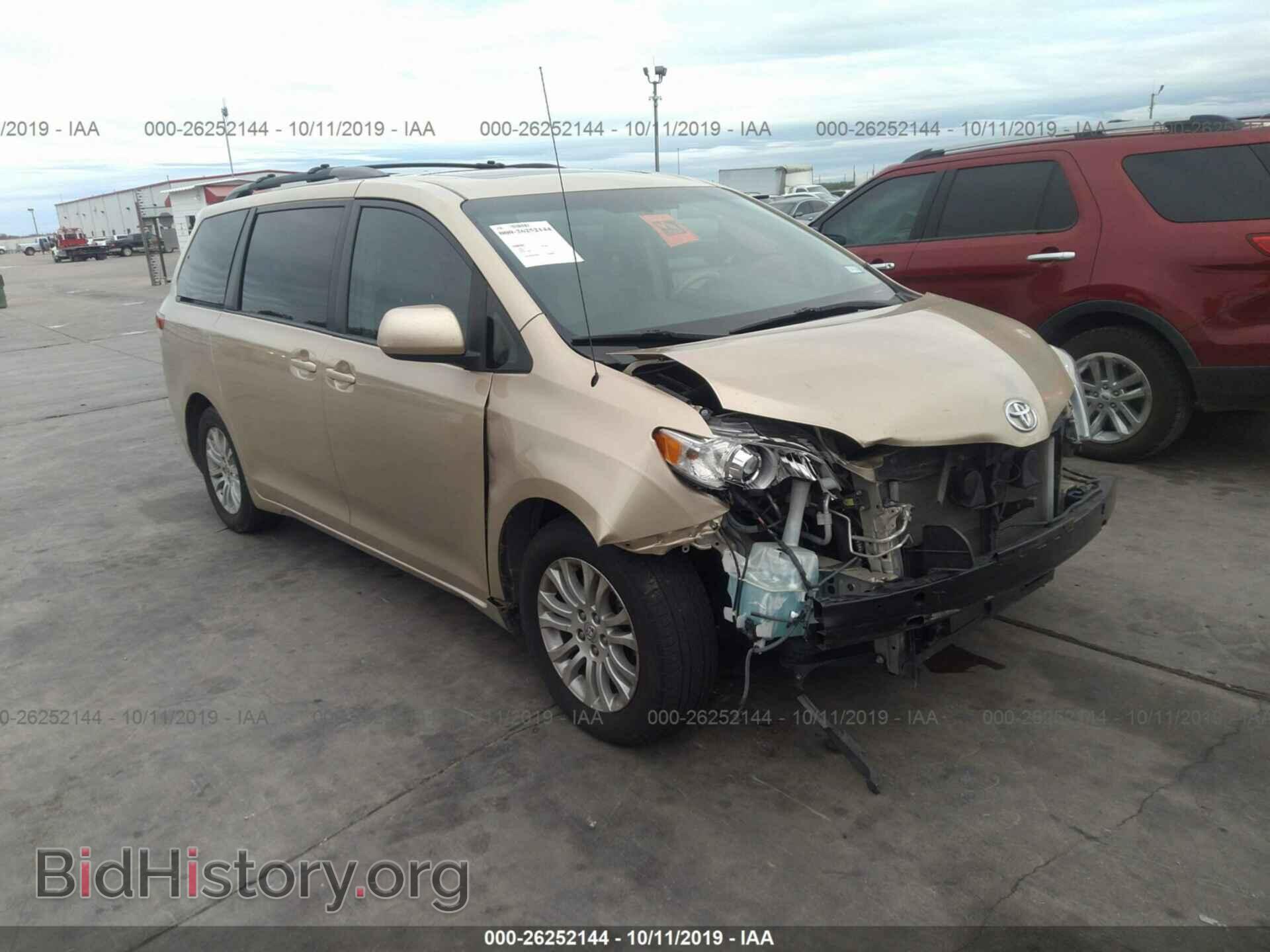 Фотография 5TDYK3DC2BS100572 - TOYOTA SIENNA 2011