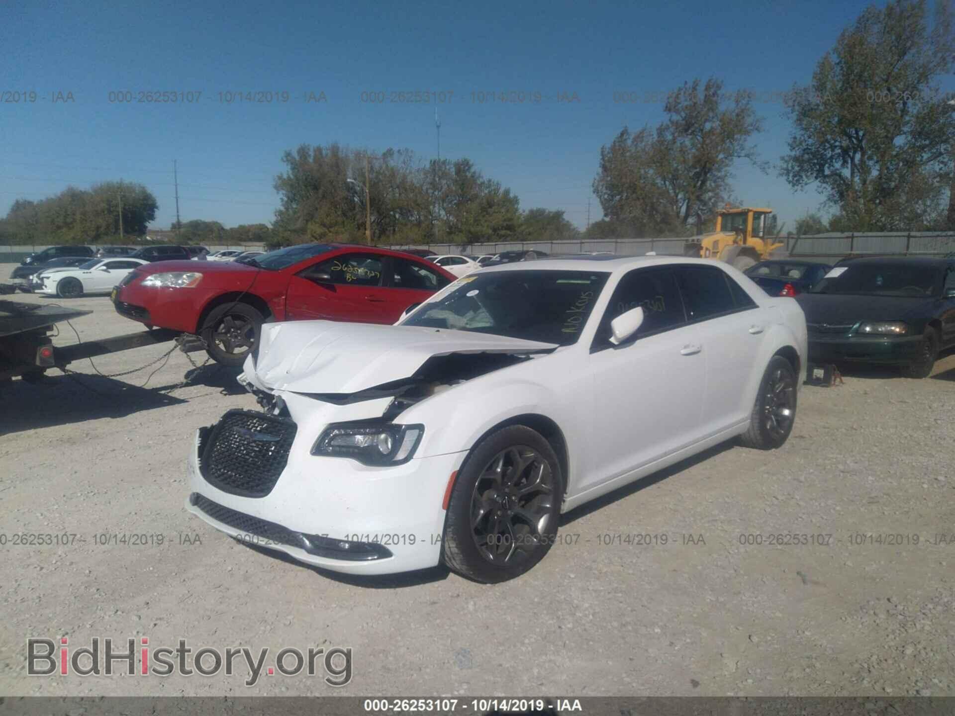 2015 CHRYSLER 300 - VIN: 2C3CCABG4FH763460 - Photo 2