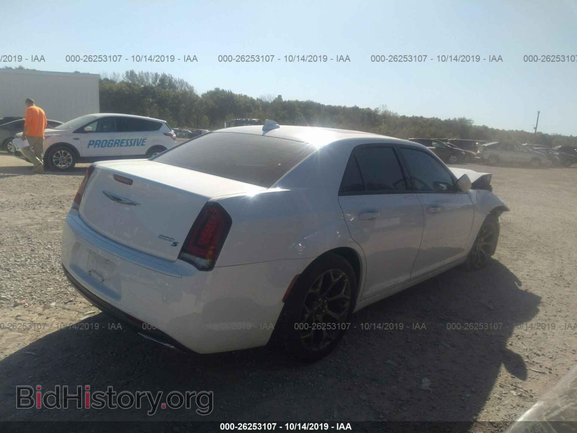 2015 CHRYSLER 300 - VIN: 2C3CCABG4FH763460 - Photo 4
