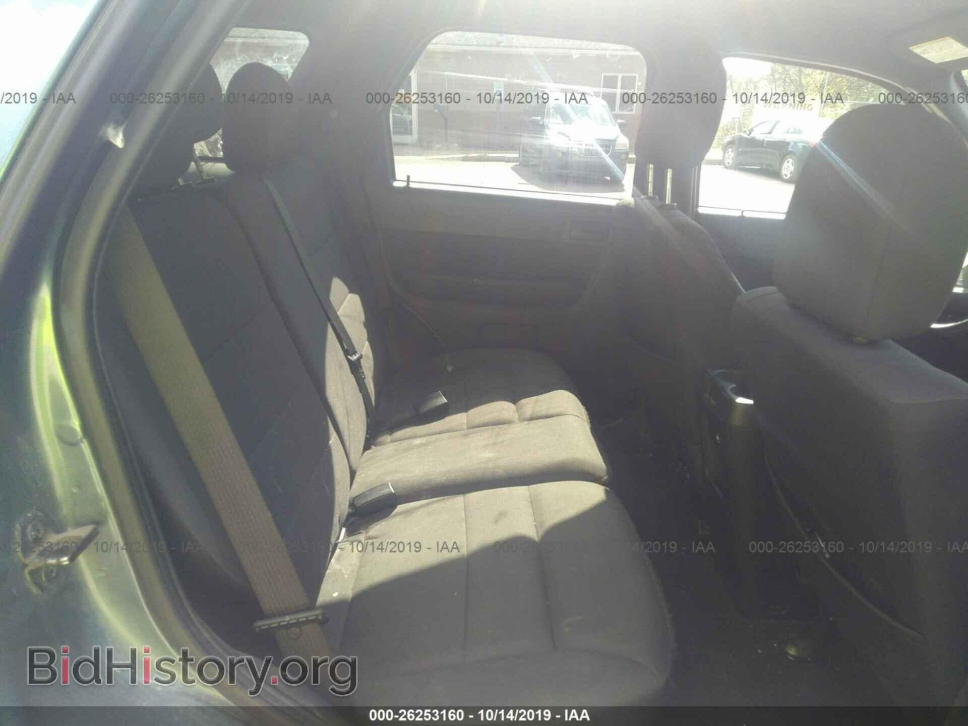 2011 FORD ESCAPE - VIN: 1FMCU0D72BKB96552 - Photo 8