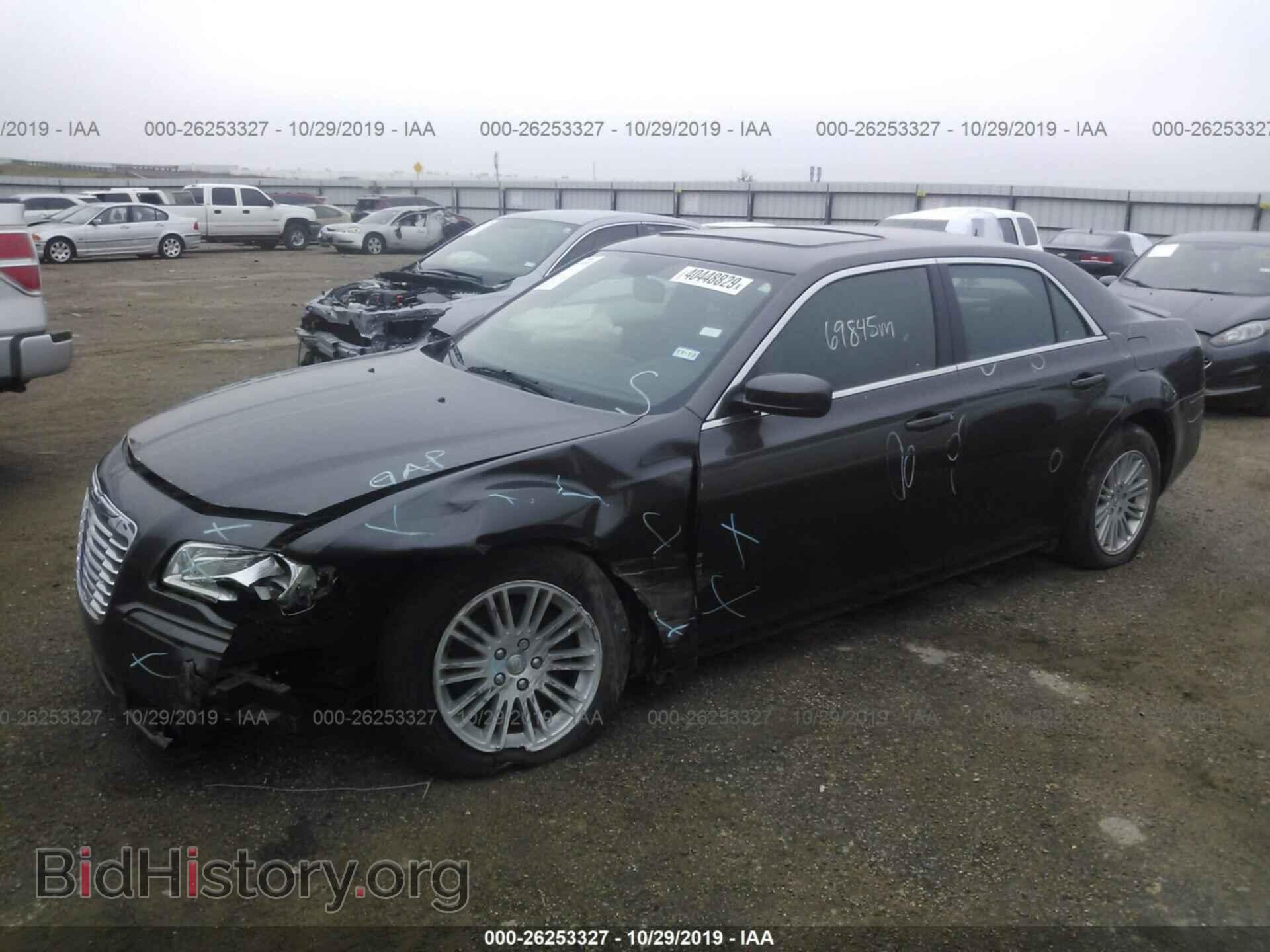 2014 CHRYSLER 300 - VIN: 2C3CCAAG7EH179232 - Фото 2