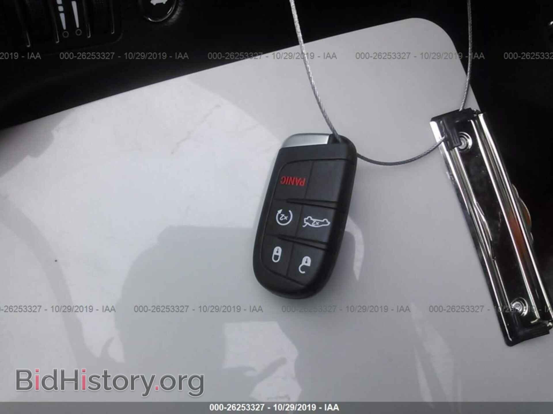 2014 CHRYSLER 300 - VIN: 2C3CCAAG7EH179232 - Фото 11