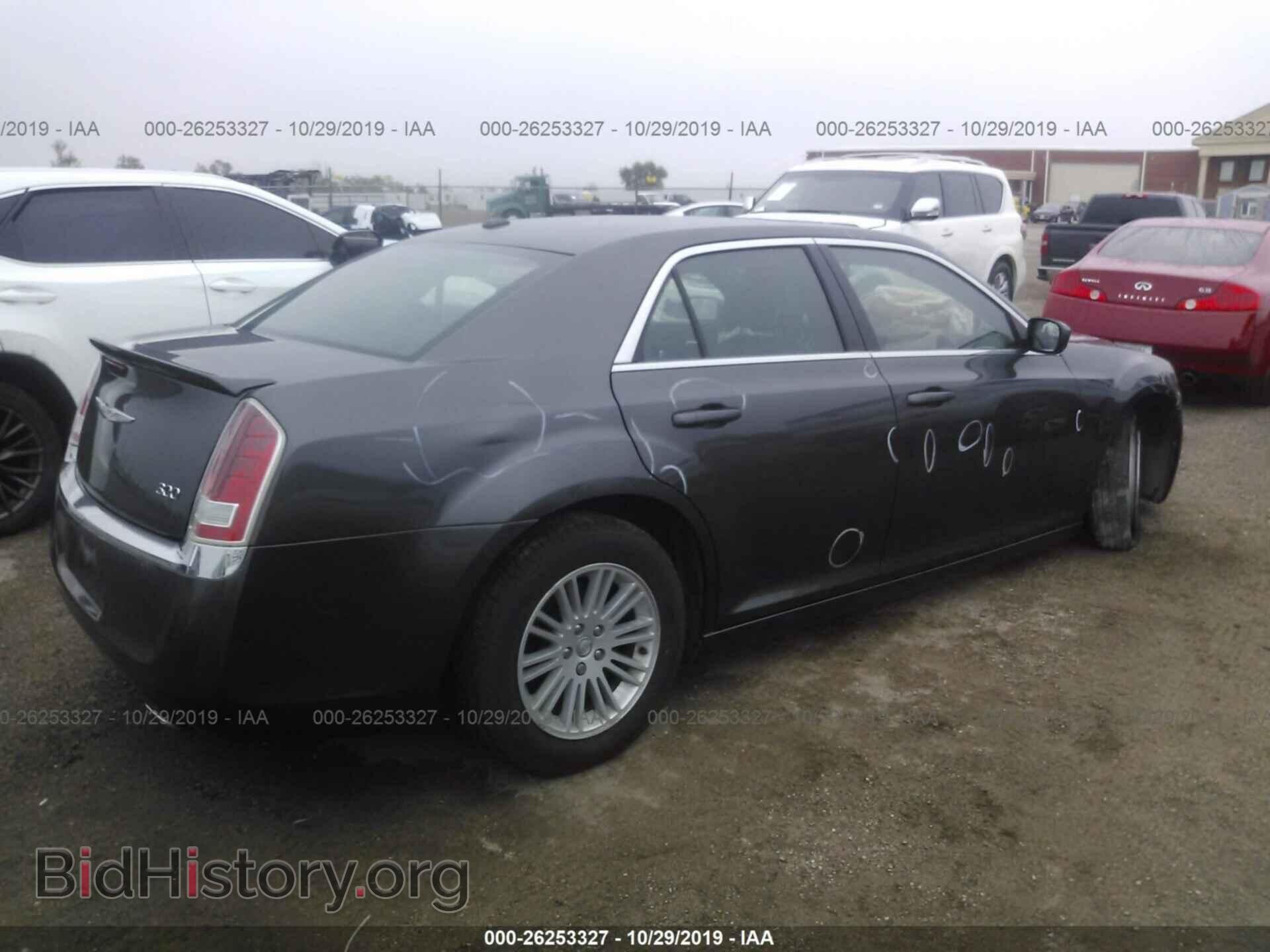 2014 CHRYSLER 300 - VIN: 2C3CCAAG7EH179232 - Фото 4