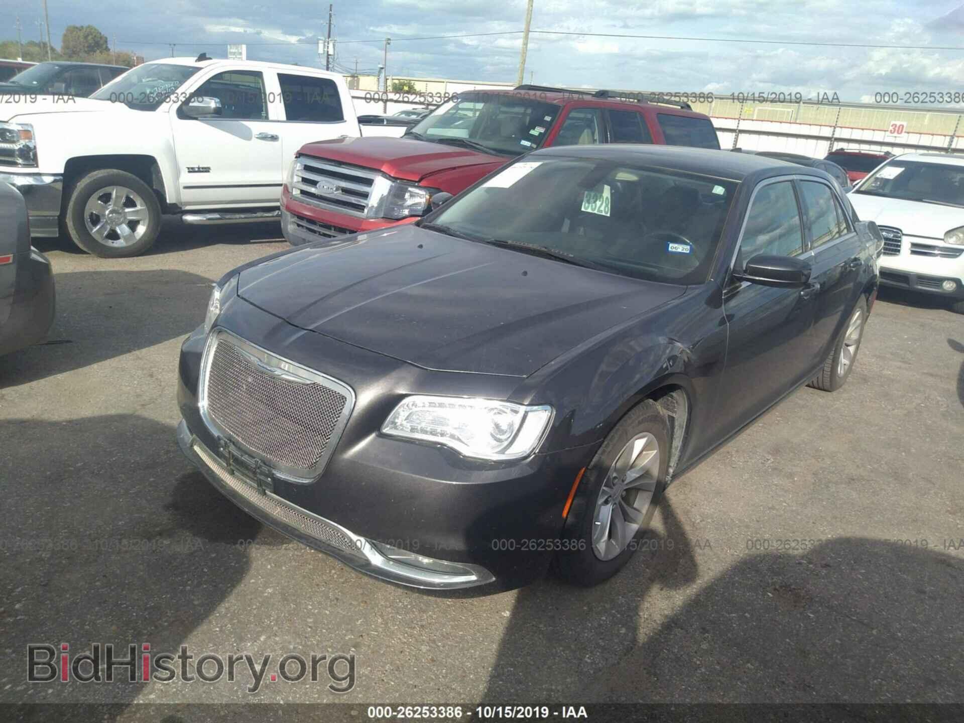 2015 CHRYSLER 300 - VIN: 2C3CCAAG8FH772700 - Фото 2